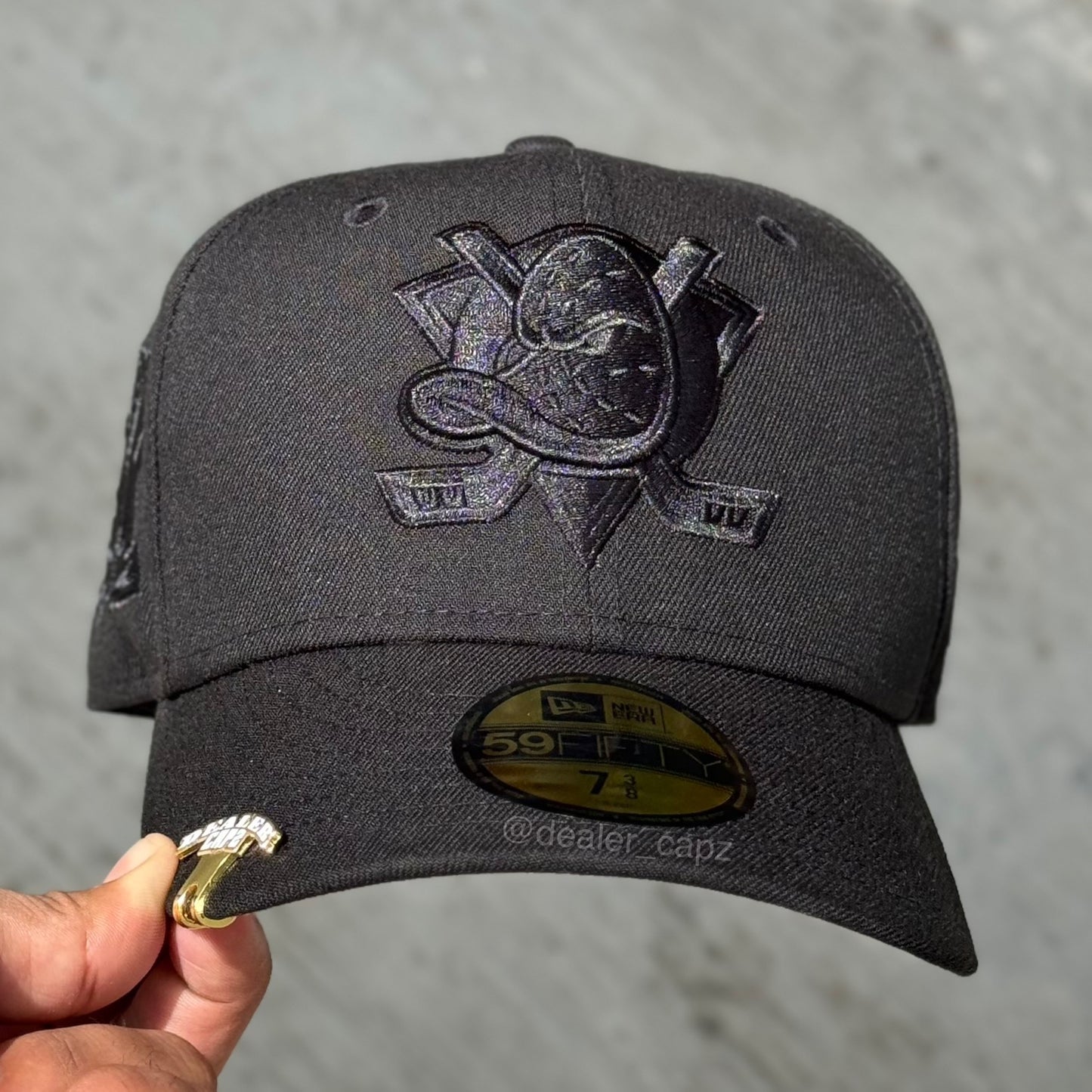 7 1/8 • 7 1/2 ANAHEIM DUCKS BLACK