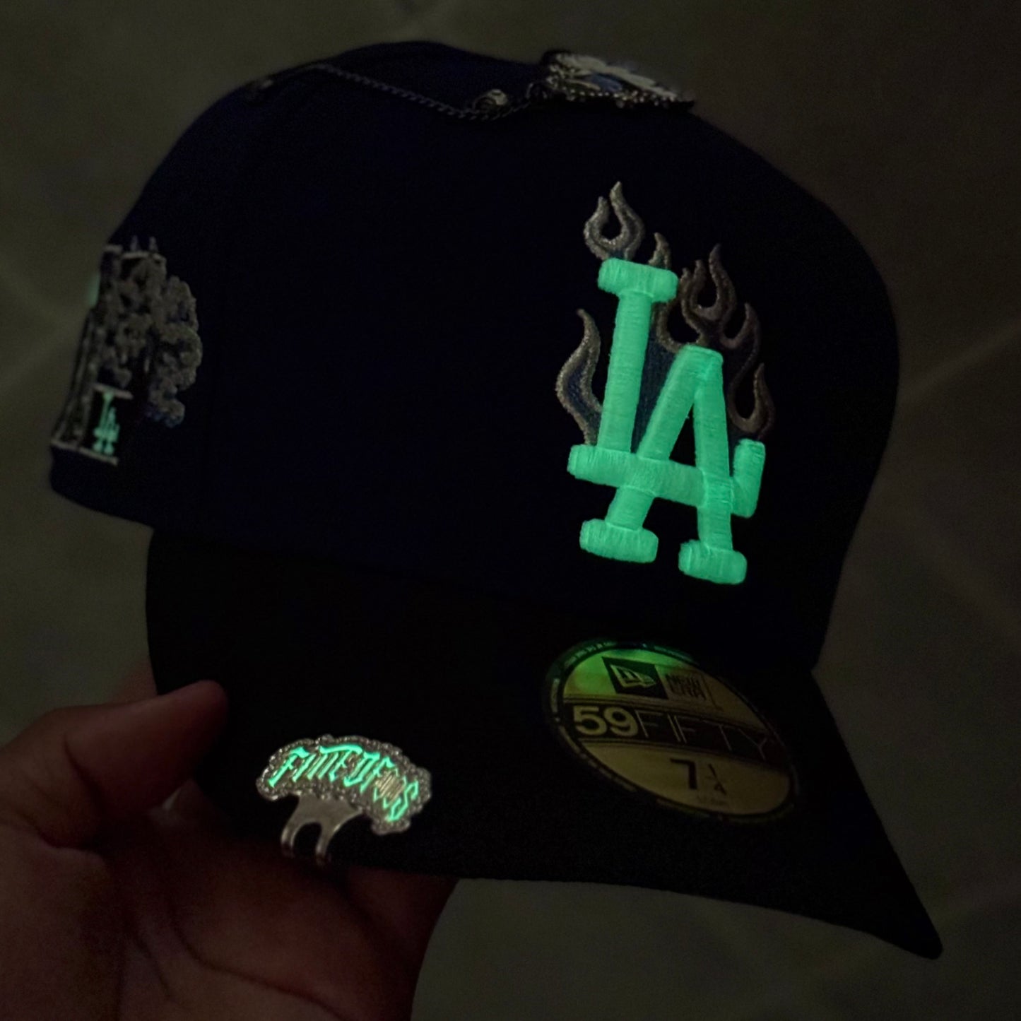 LOS ANGELES DODGERS (Glow)