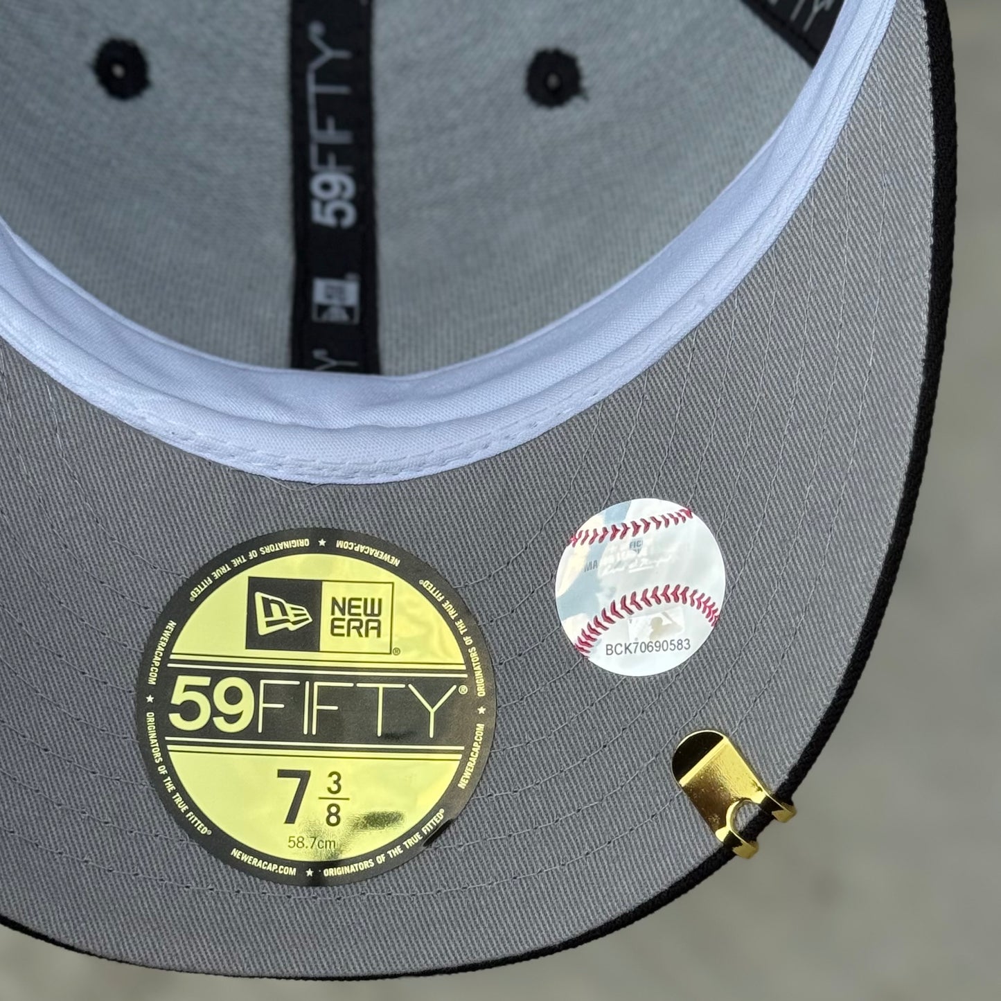 7 1/8 • 7 1/4 • 7 3/8 • NEW YORK YANKEES PASLEY