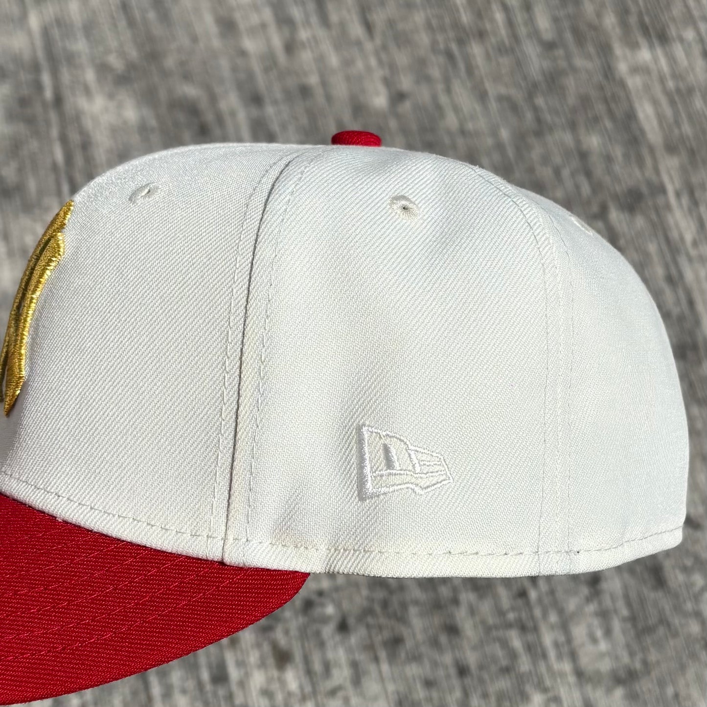 7 • 7 1/2 • NEW YORK YANKEES GOLD