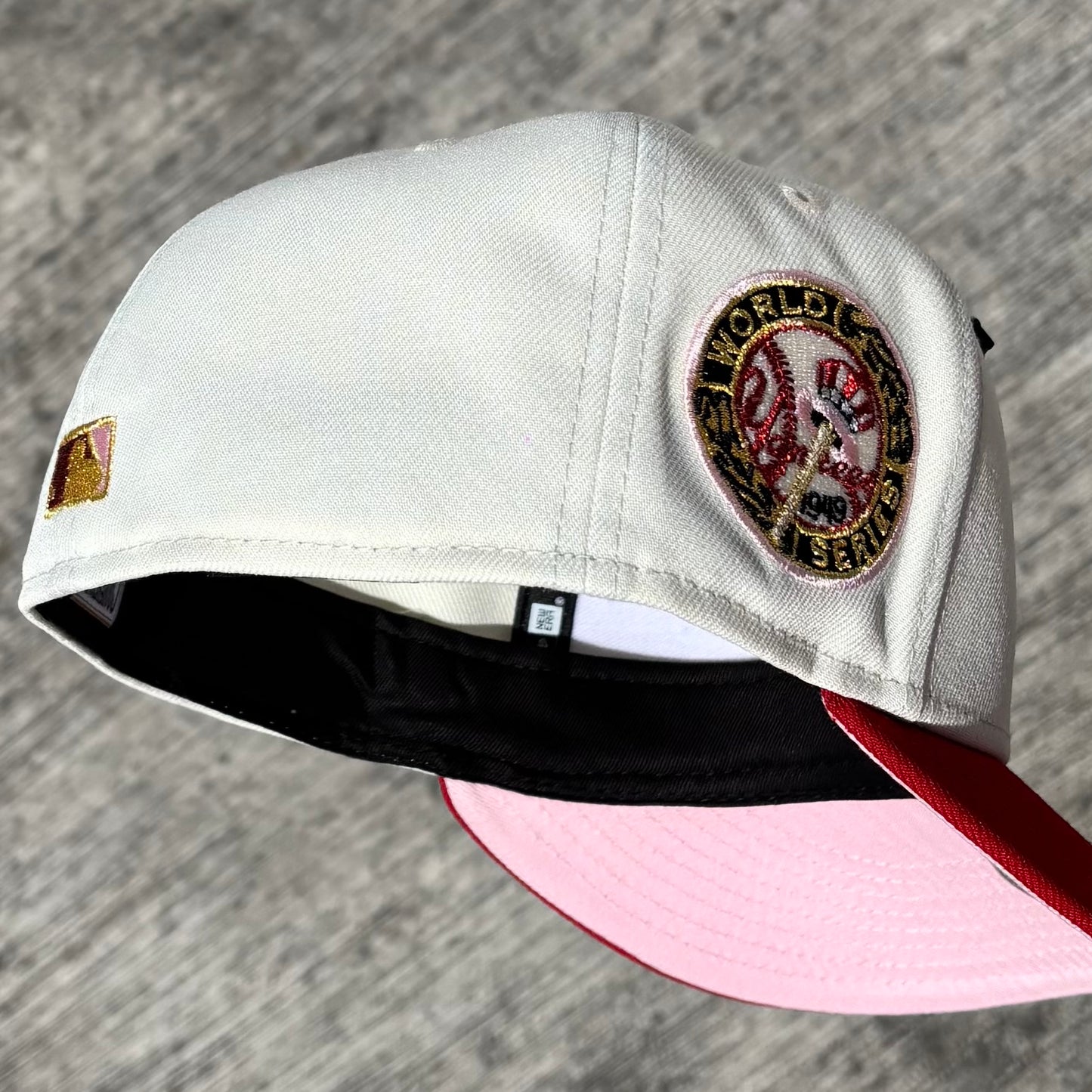 7 • 7 1/2 • NEW YORK YANKEES GOLD