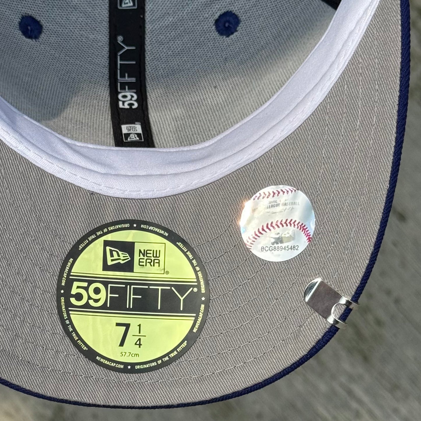 7 1/8 • 7 3/8 • 7 1/2 LOS ANGELES DODGERS PASLEY