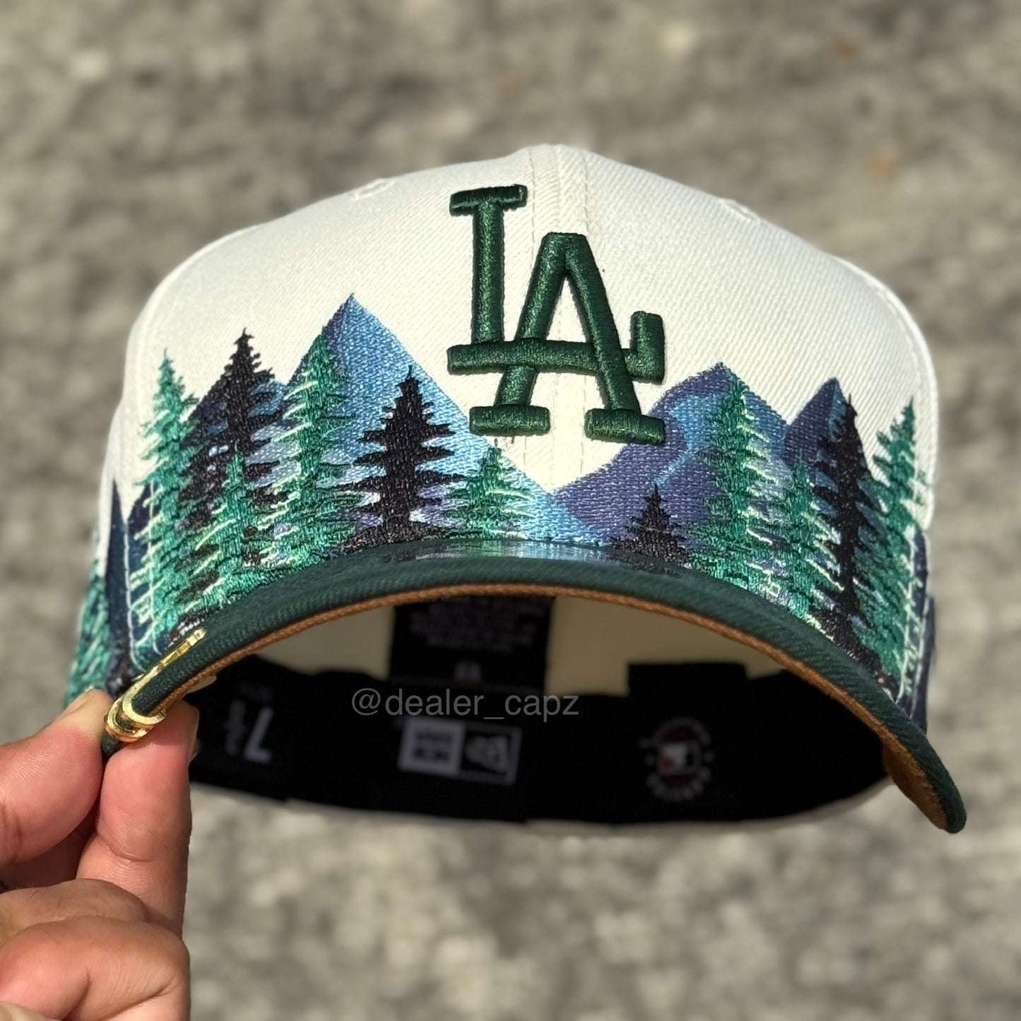 7 3/8 • LOS ANGELES DODGERS OUTDOOR