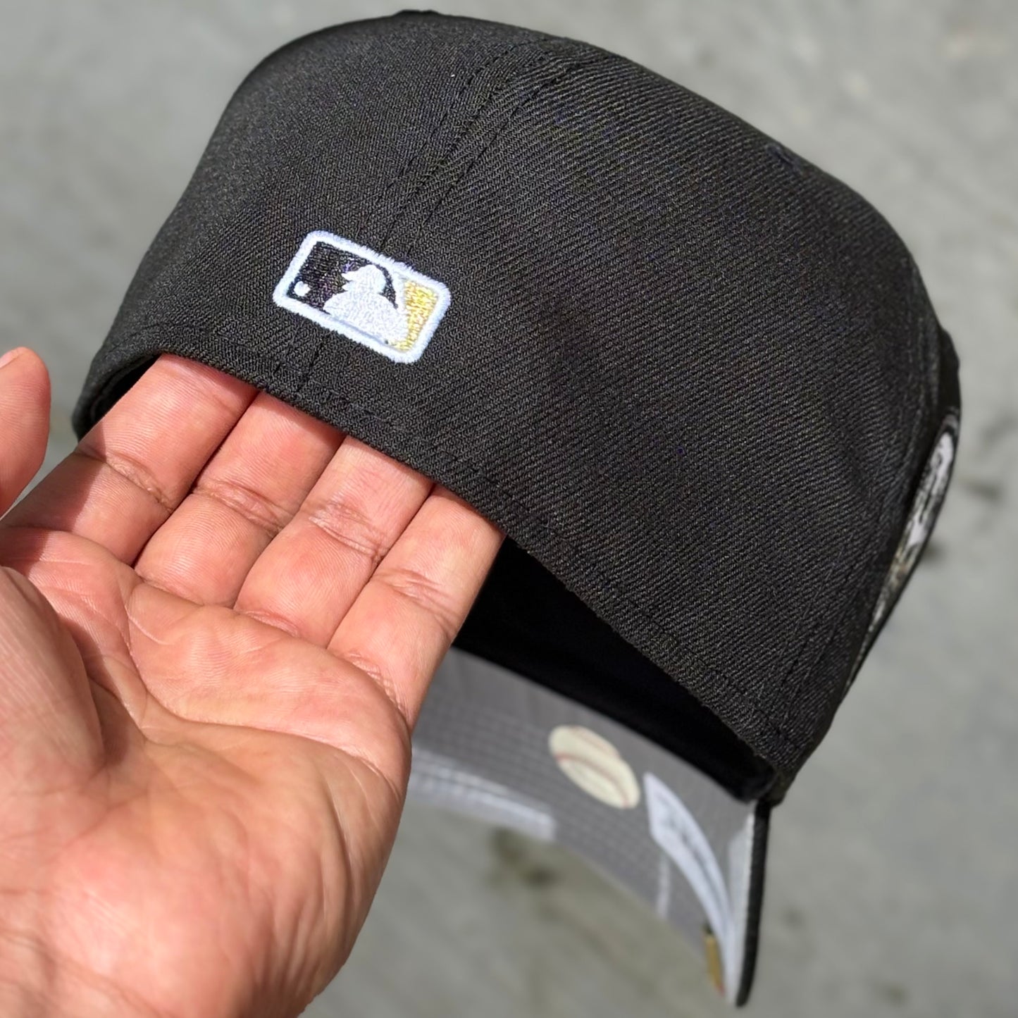 7 1/8 • 7 1/4 • 7 1/2 LA DODGERS SKULL