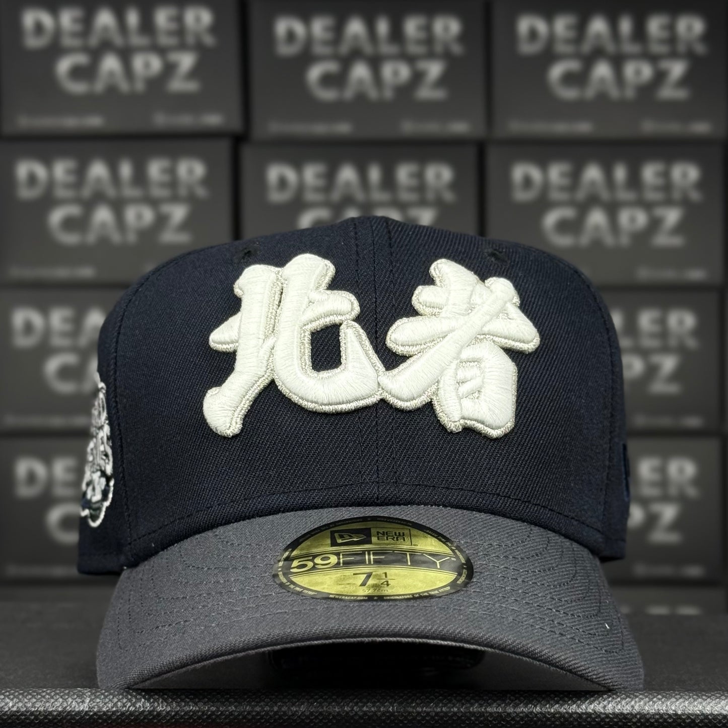 NY YANKEES KANJI (glow in the dark)