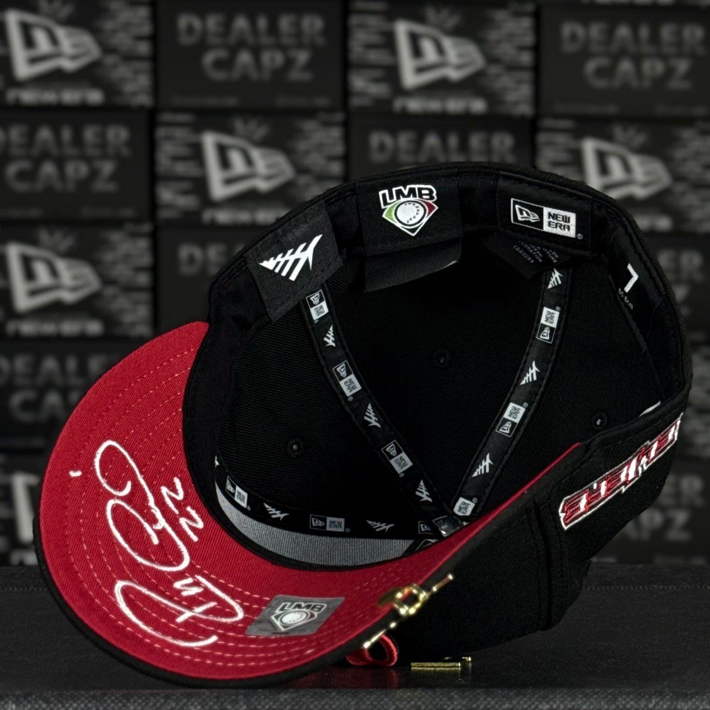 DIABLOS ROJOS x PAPER PLANES x CANO