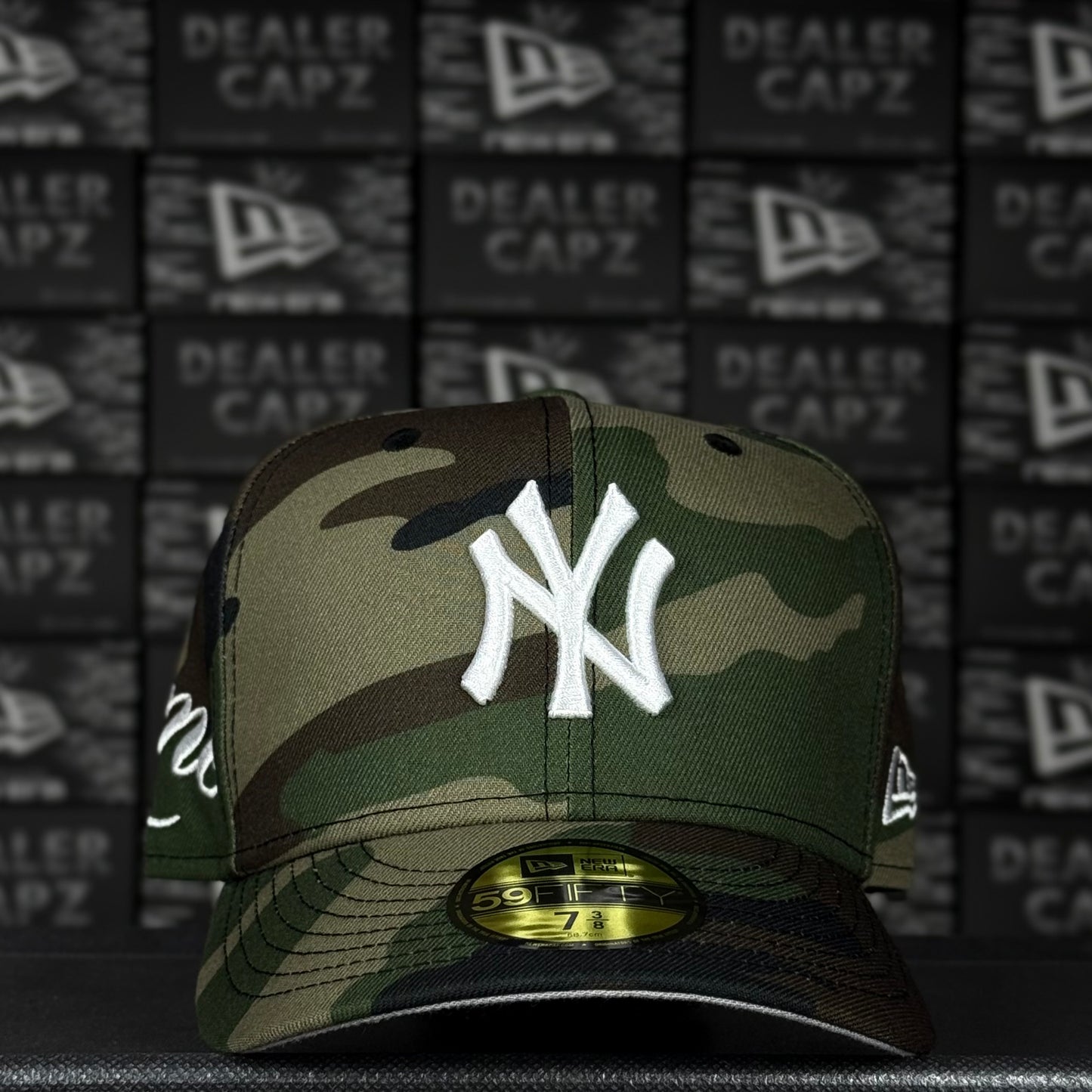 SUPREME x YANKEES CAMO