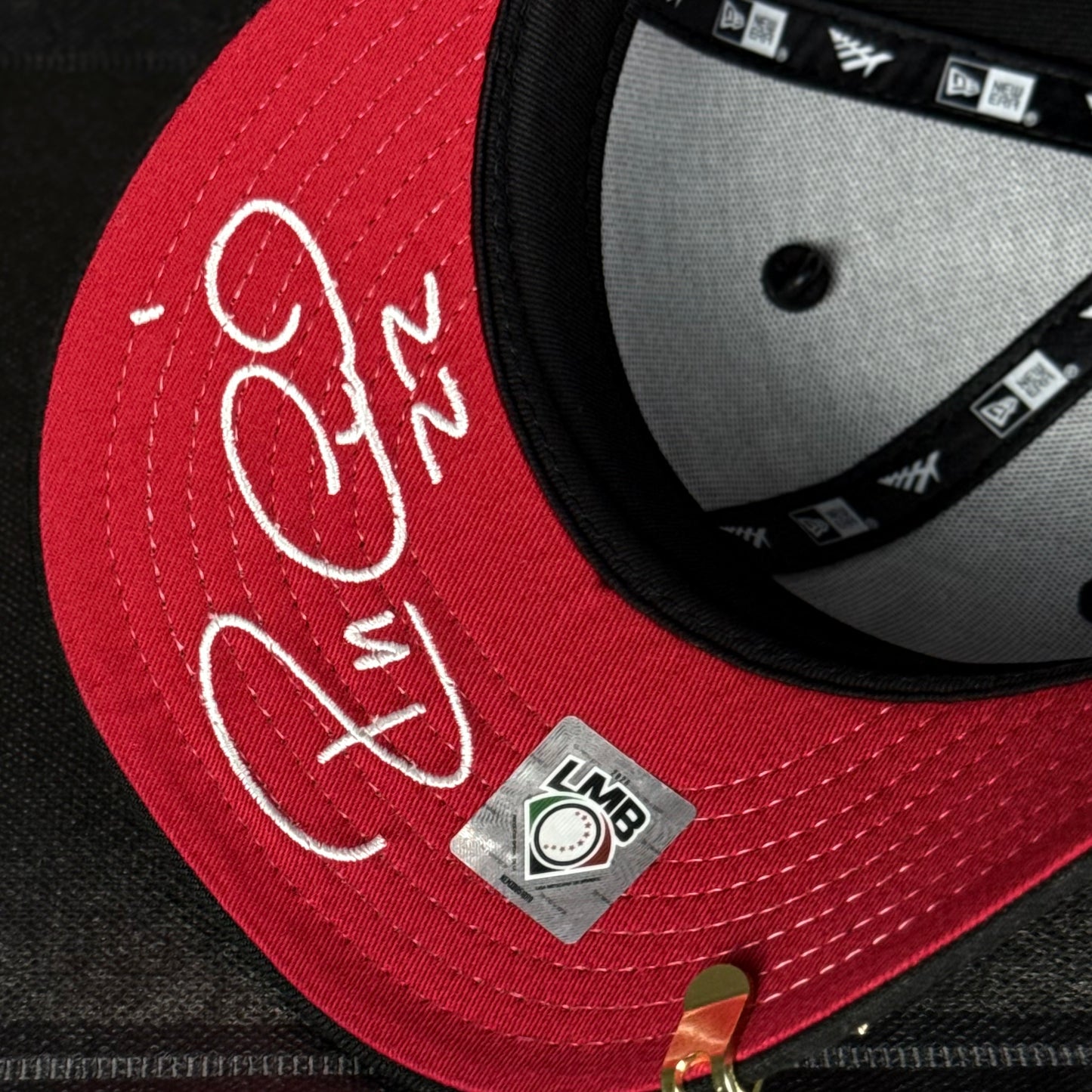DIABLOS ROJOS x PAPER PLANES x CANO
