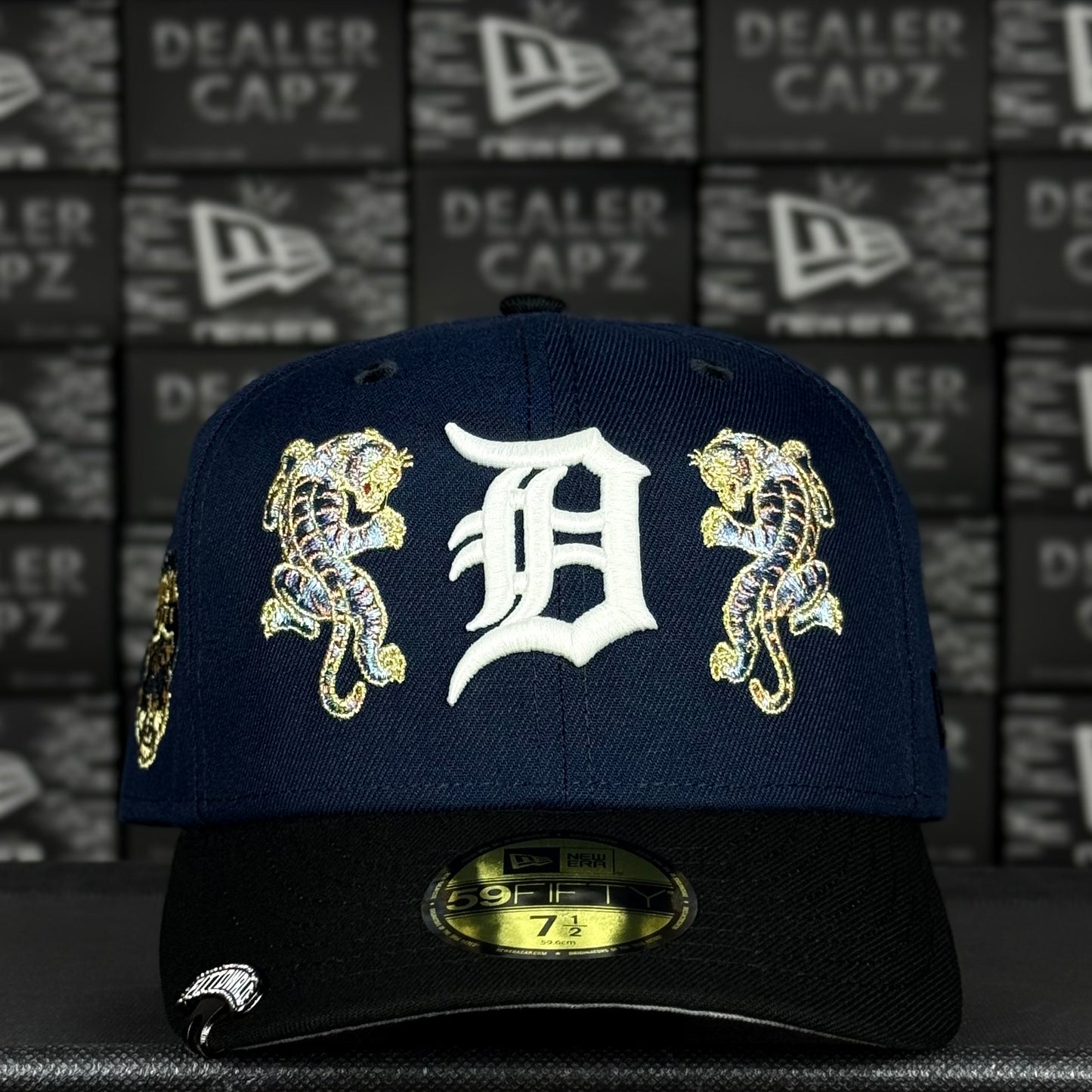 DETROIT TIGERS (glow in the dark)