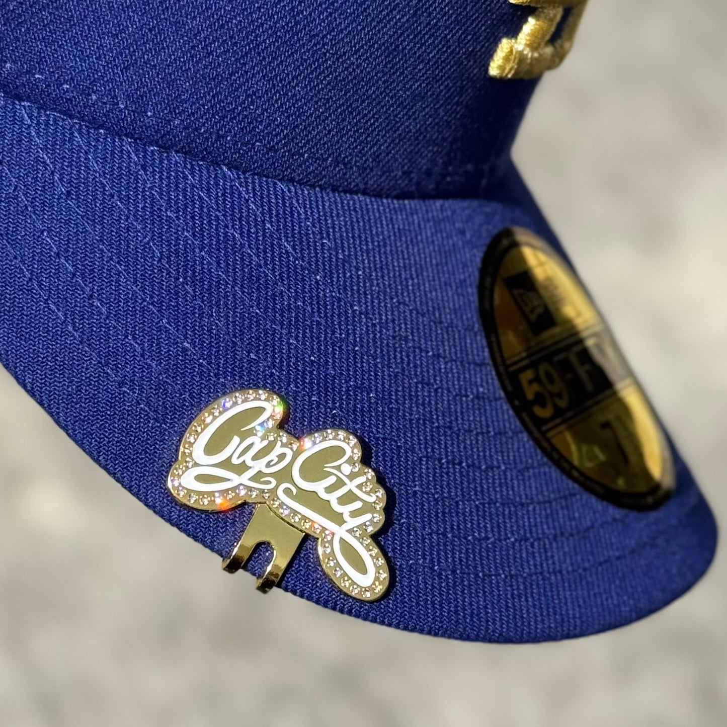 7 1/8 • 7 1/4 • 7 3/8 LA DODGERS GOLD