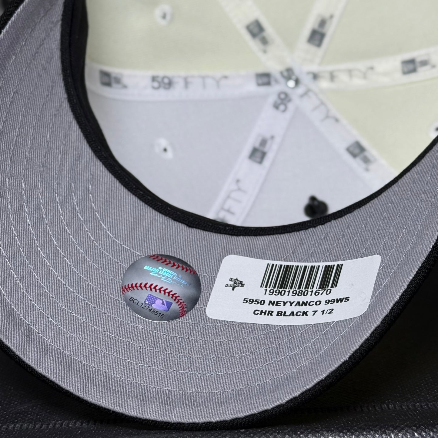 NEW YORK YANKEES METALIC