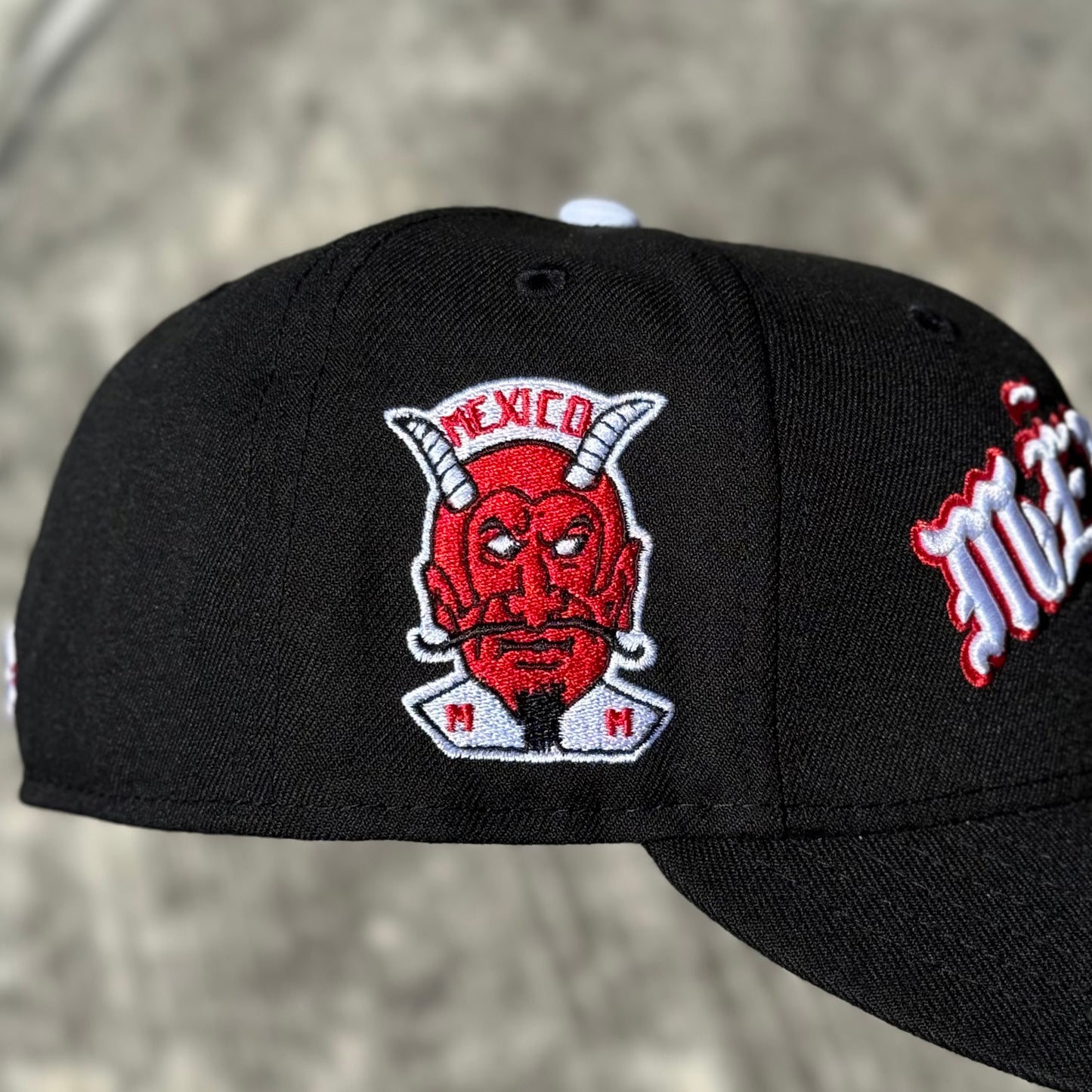 7 • 7 1/8 • 7 1/4 BORN X RAISED x DIABLOS ROJOS