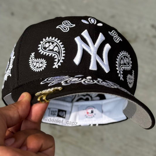 7 1/8 • 7 1/4 • 7 3/8 • NEW YORK YANKEES PASLEY