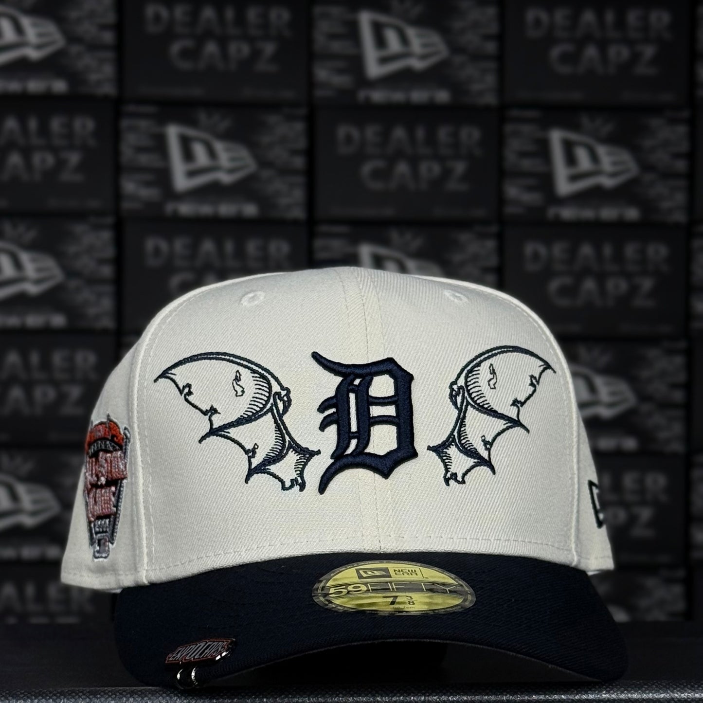 DETROIT TIGERS “WINGS”