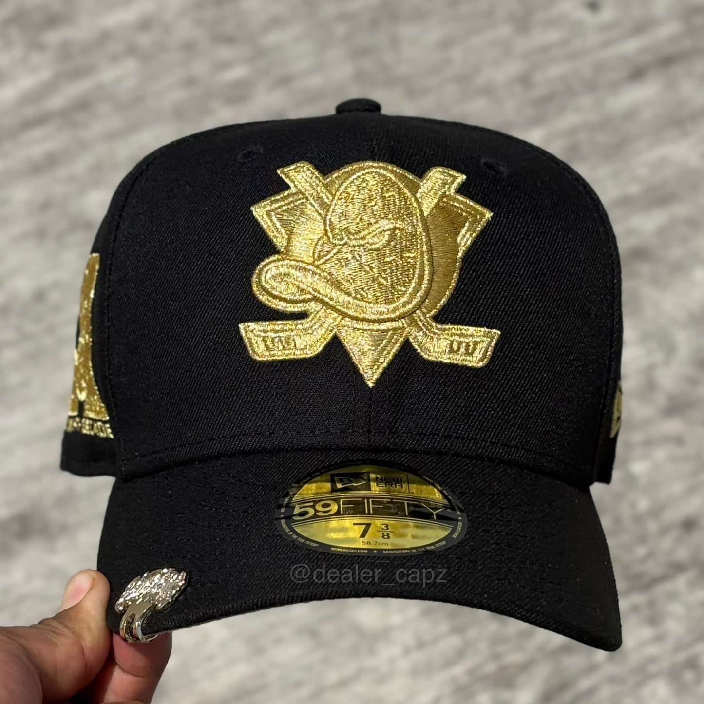 7 • 7 1/8 • ANAHEIM DUCKS GOLD