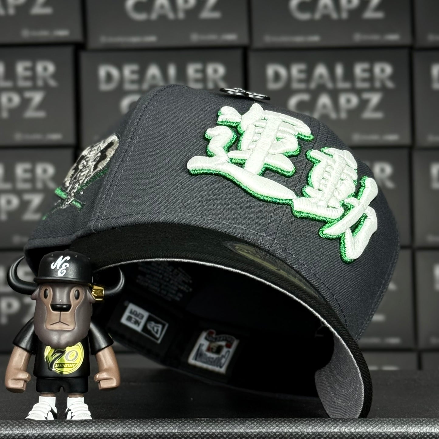 OAKLAND ATHLETICS KANJI (glow in the dark)