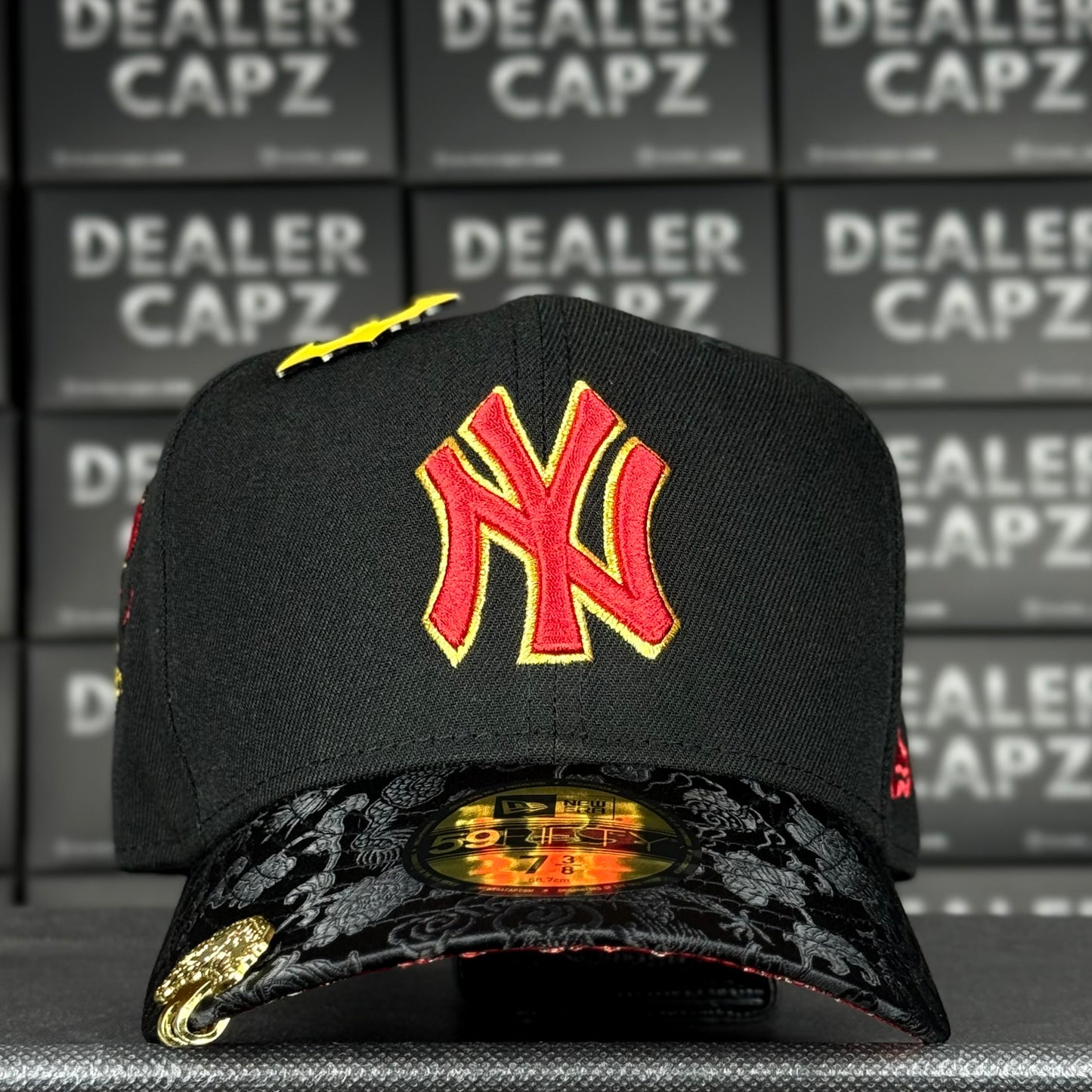NEW YORK YANKEES “DRAGÓN DANCE”