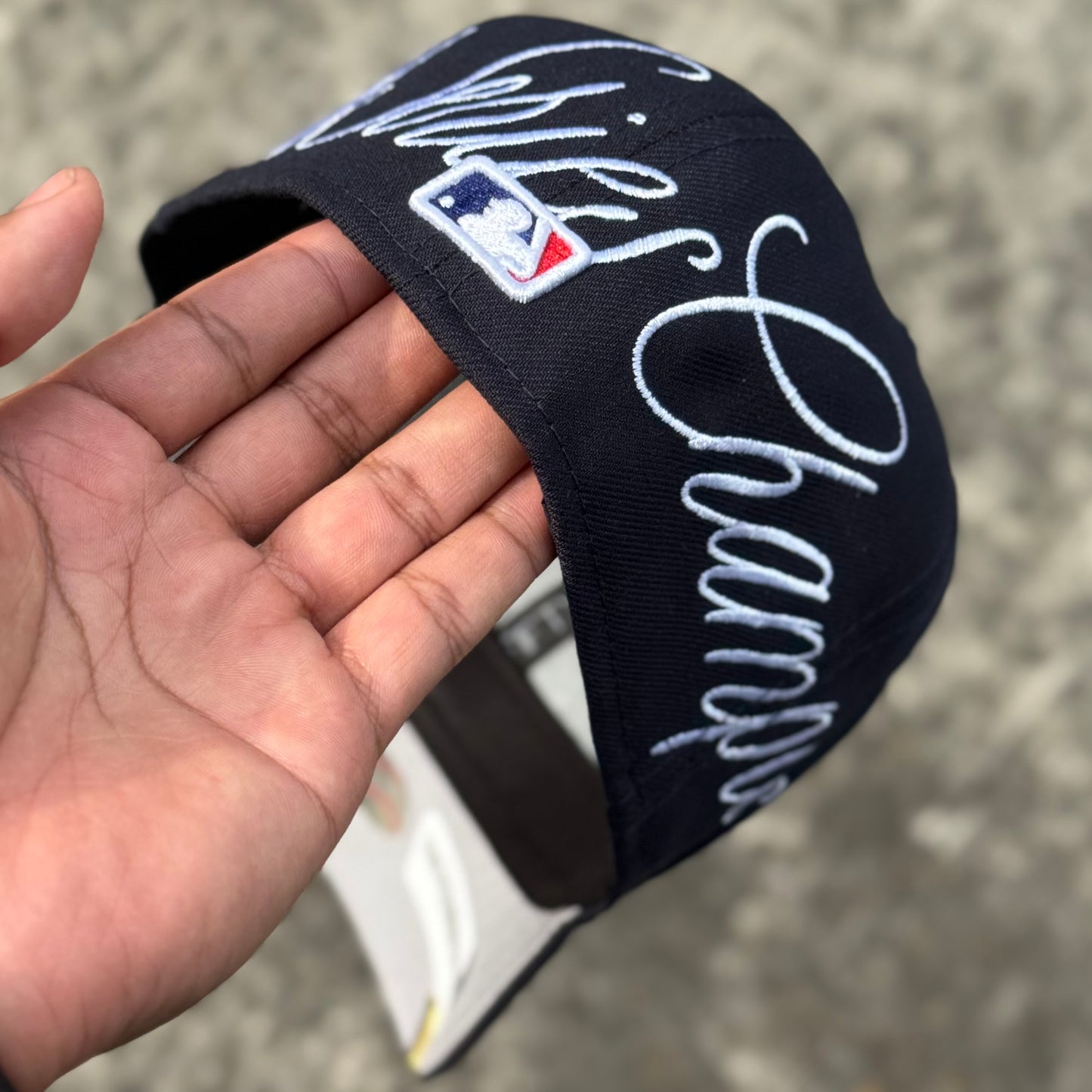 7 1/2 • YANKEES WORLD CHAMPIONS