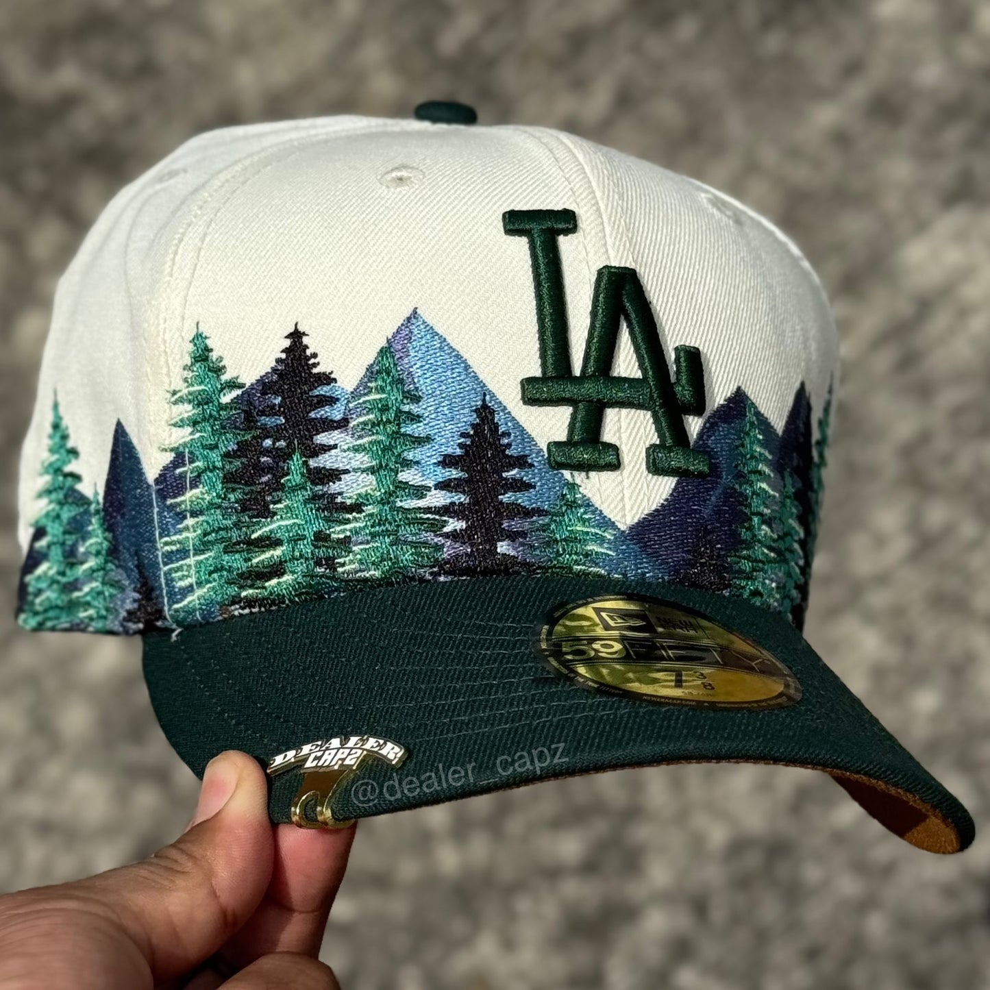 7 3/8 • LOS ANGELES DODGERS OUTDOOR