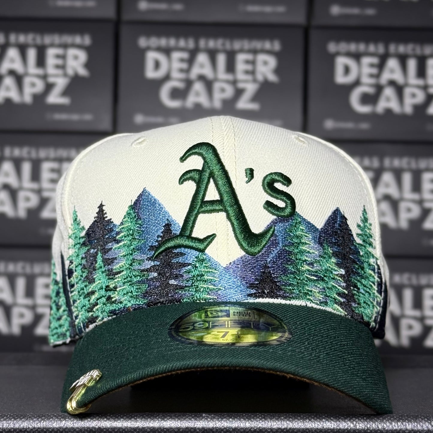 ATHLETICS OAKLAND OUTDOOR