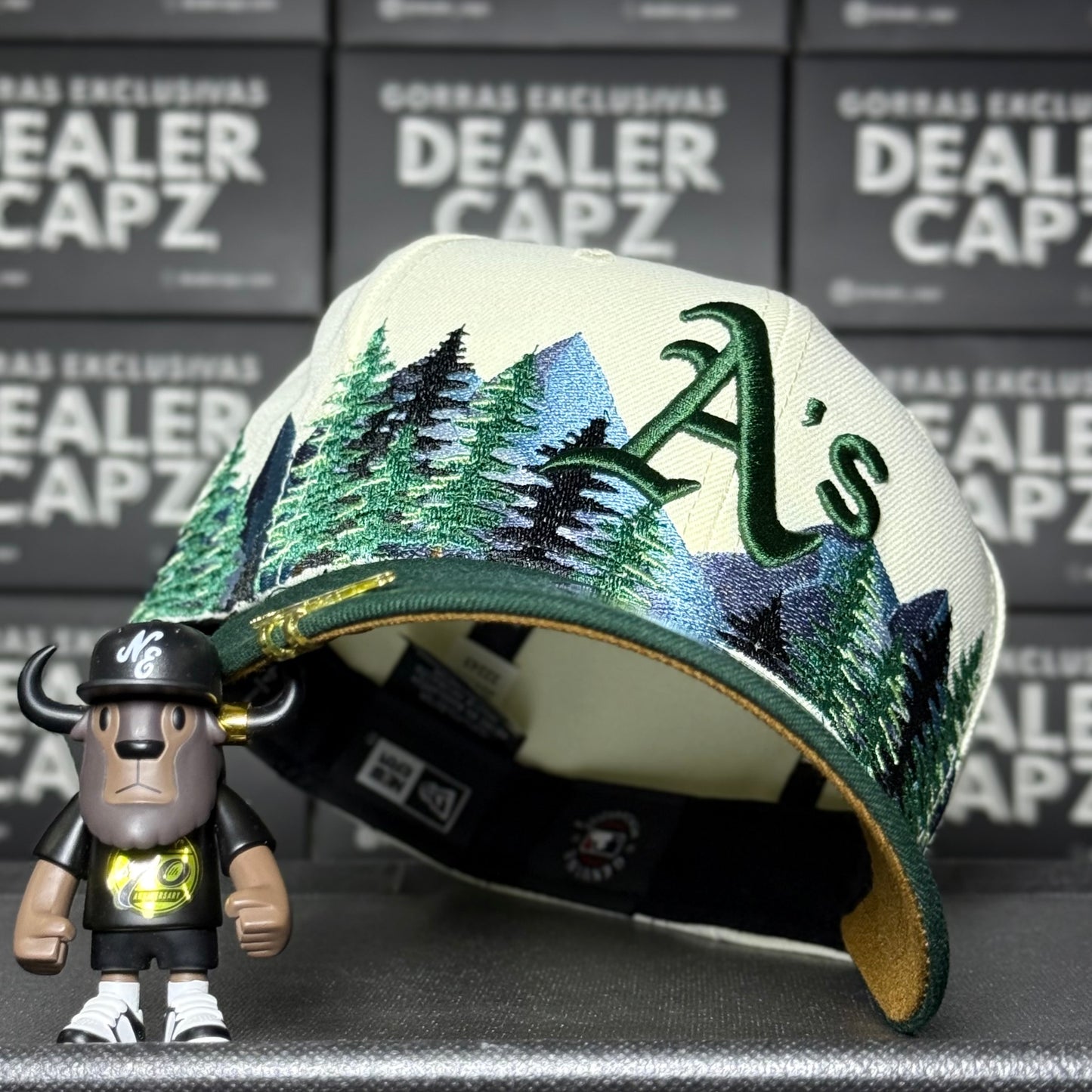 ATHLETICS OAKLAND OUTDOOR