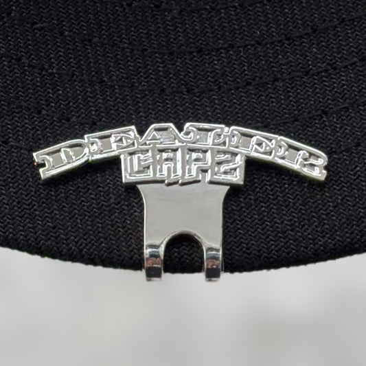 CLIP PLATA “DEALER CAPZ”