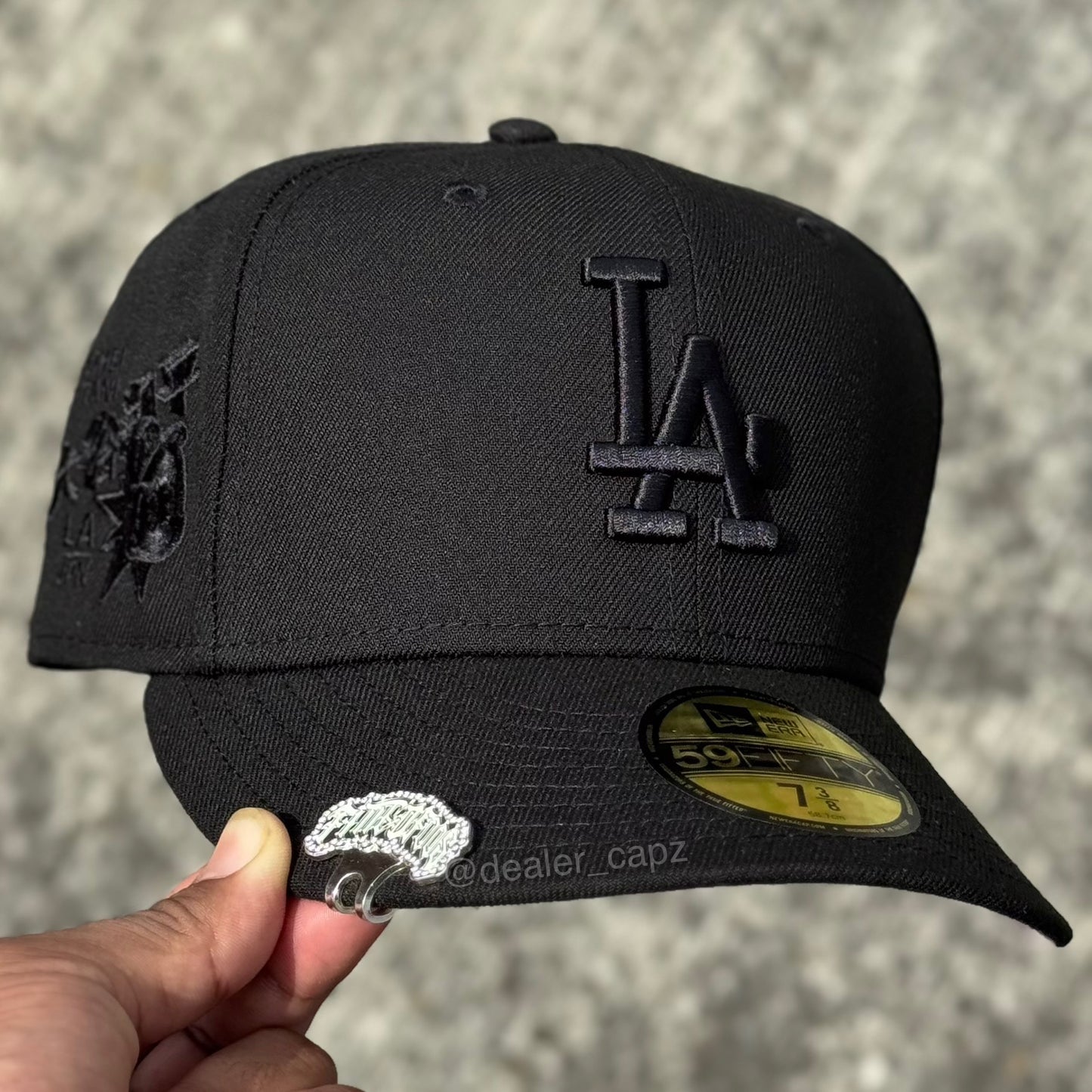 7 1/8 • 7 1/4 • 7 3/8 LA DODGERS BLACK OHTANI