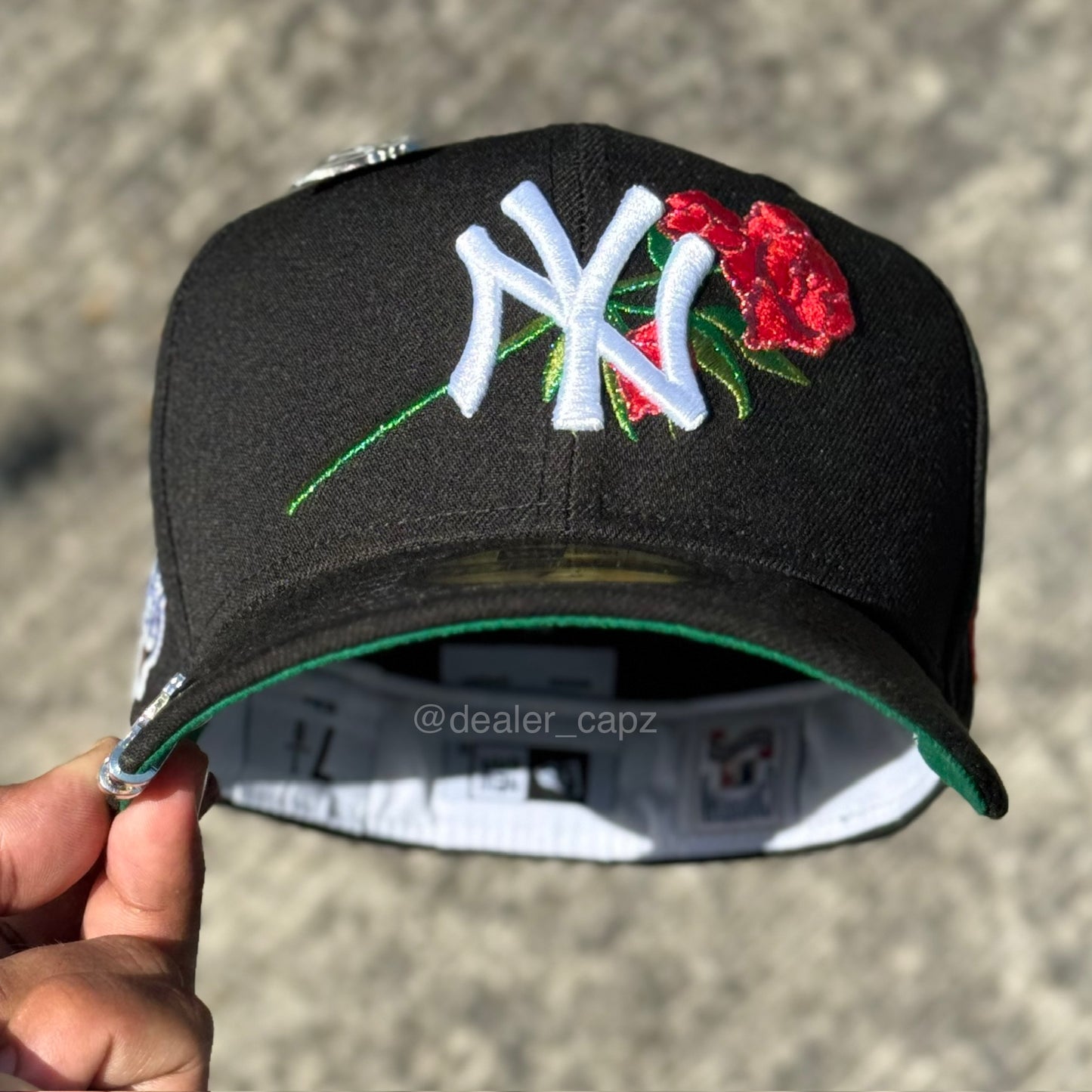 7 1/8 • 7 3/8 NY YANKEES ROSA