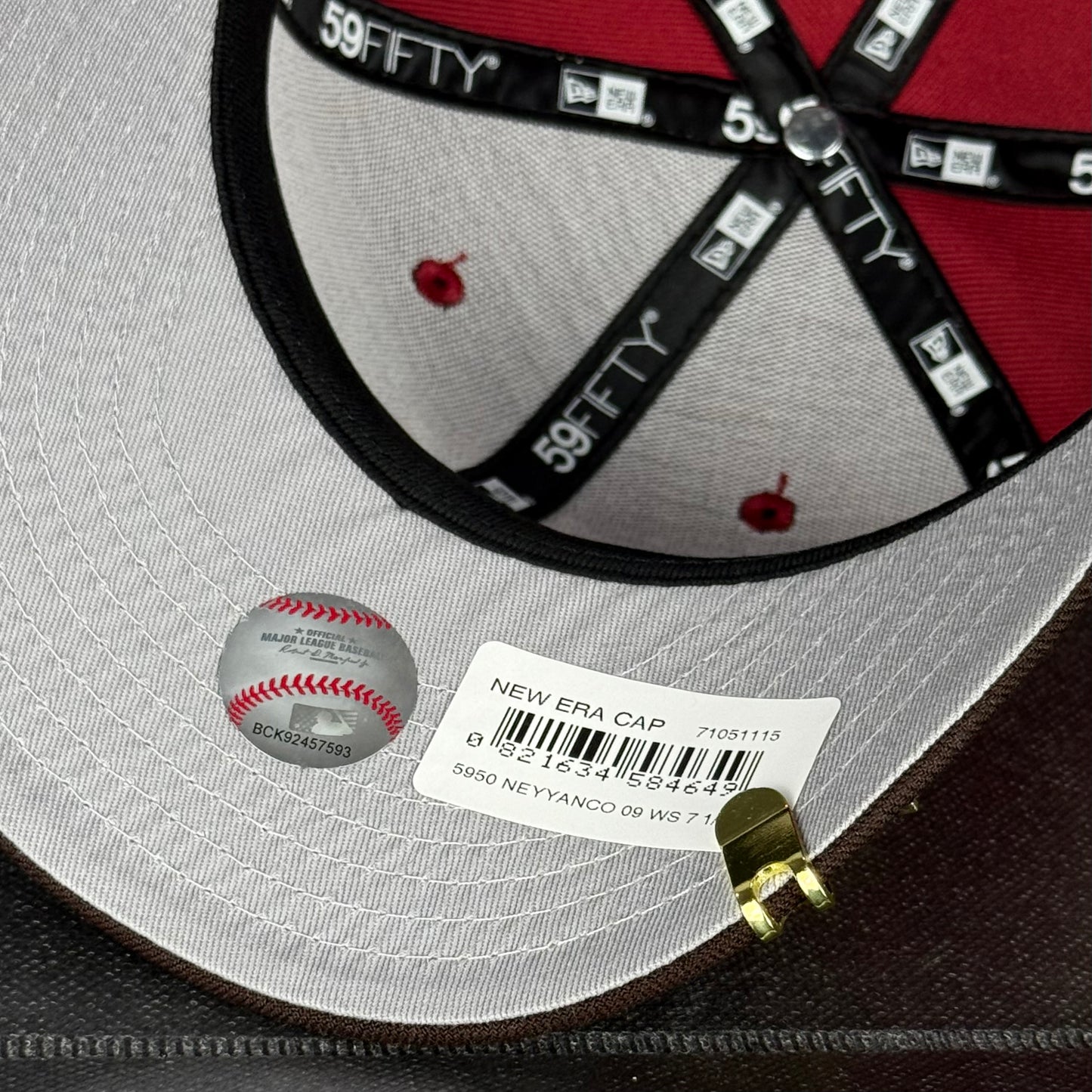 NY YANKEES “KOI’S”