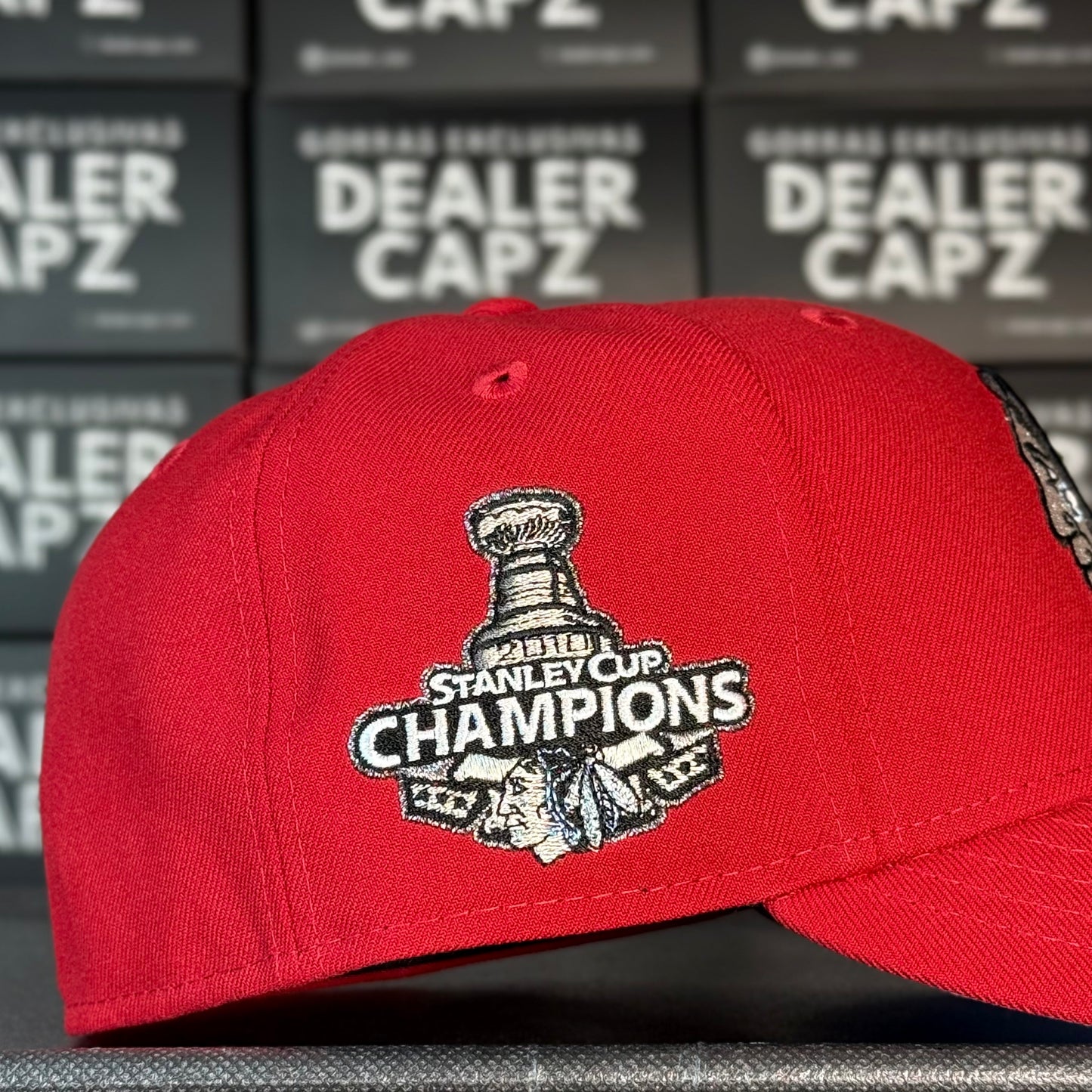 7 1/4 • 7 1/2 CHICAGO BLACKHAWKS