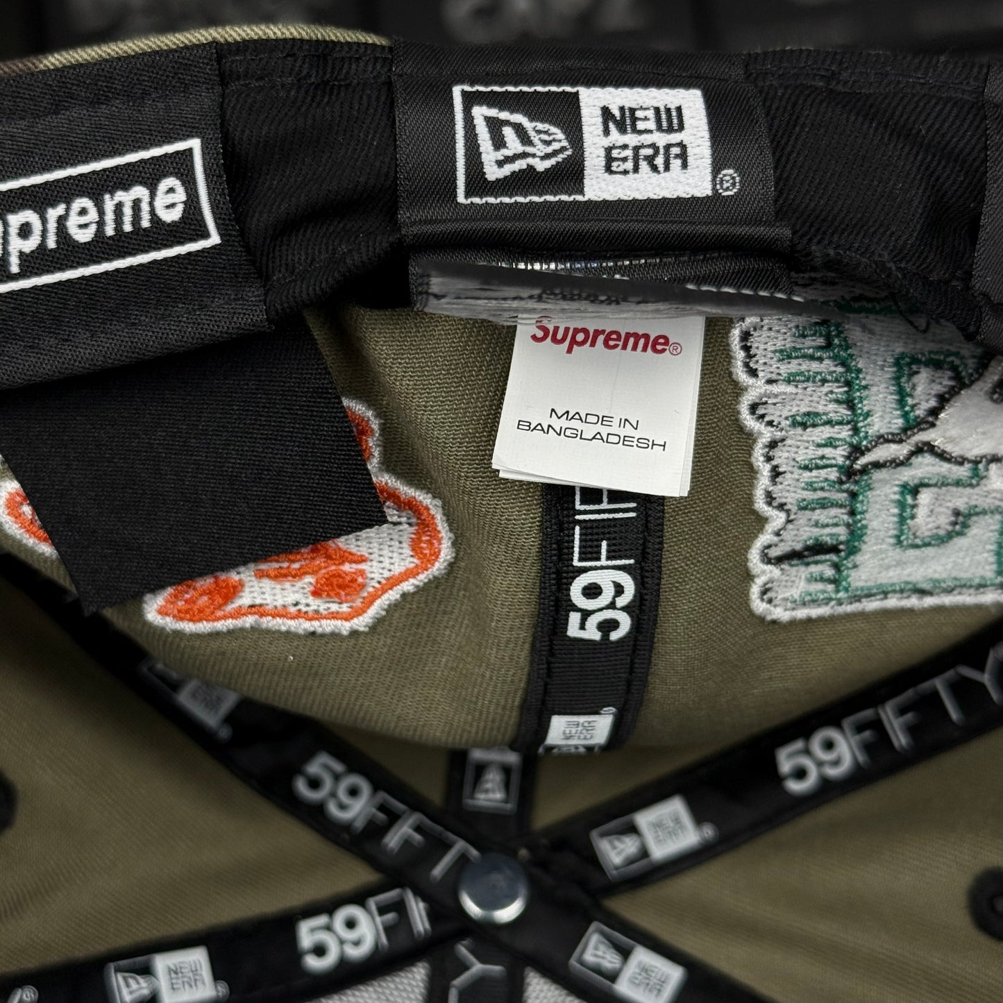 SUPREME “THE MASCOTS LOGOS”