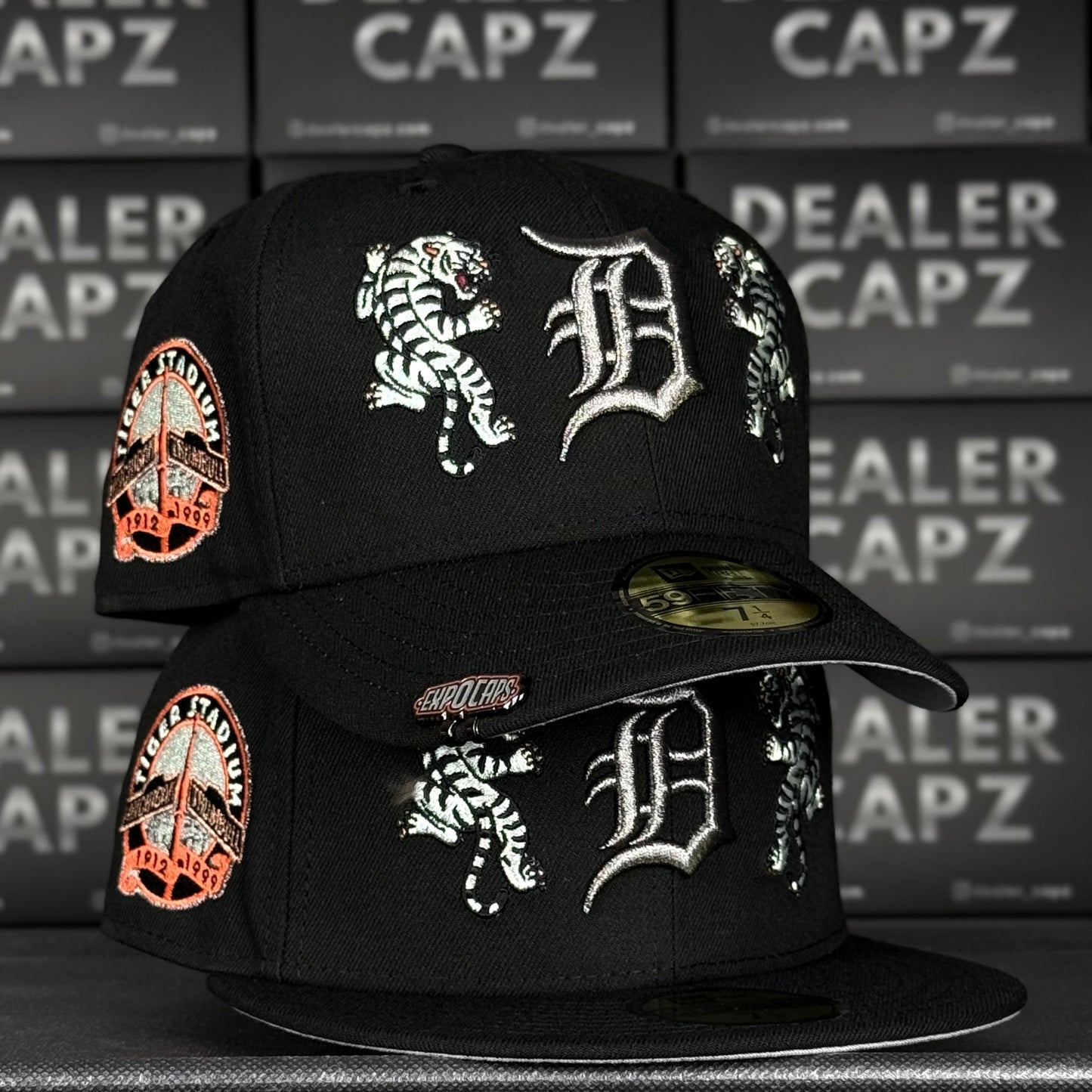 DETROIT TIGERS METALIC