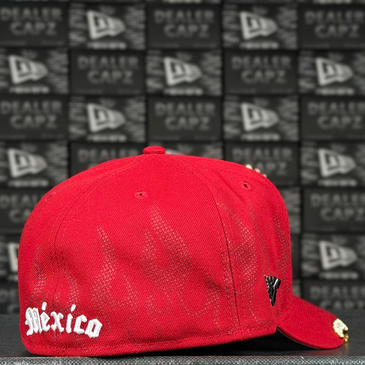 PAPER PLANES x DIABLOS ROJOS