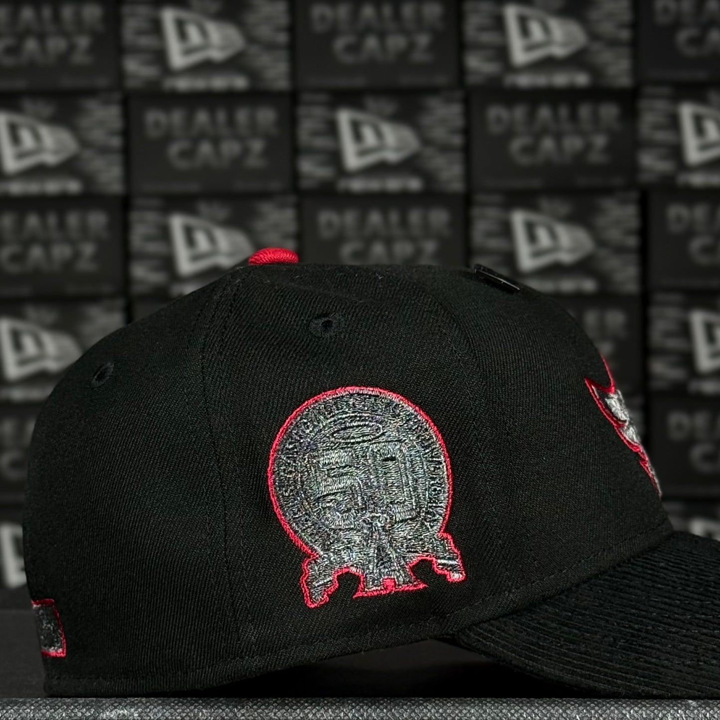ANAHEIM ANGELS “METALLIC BLACK”