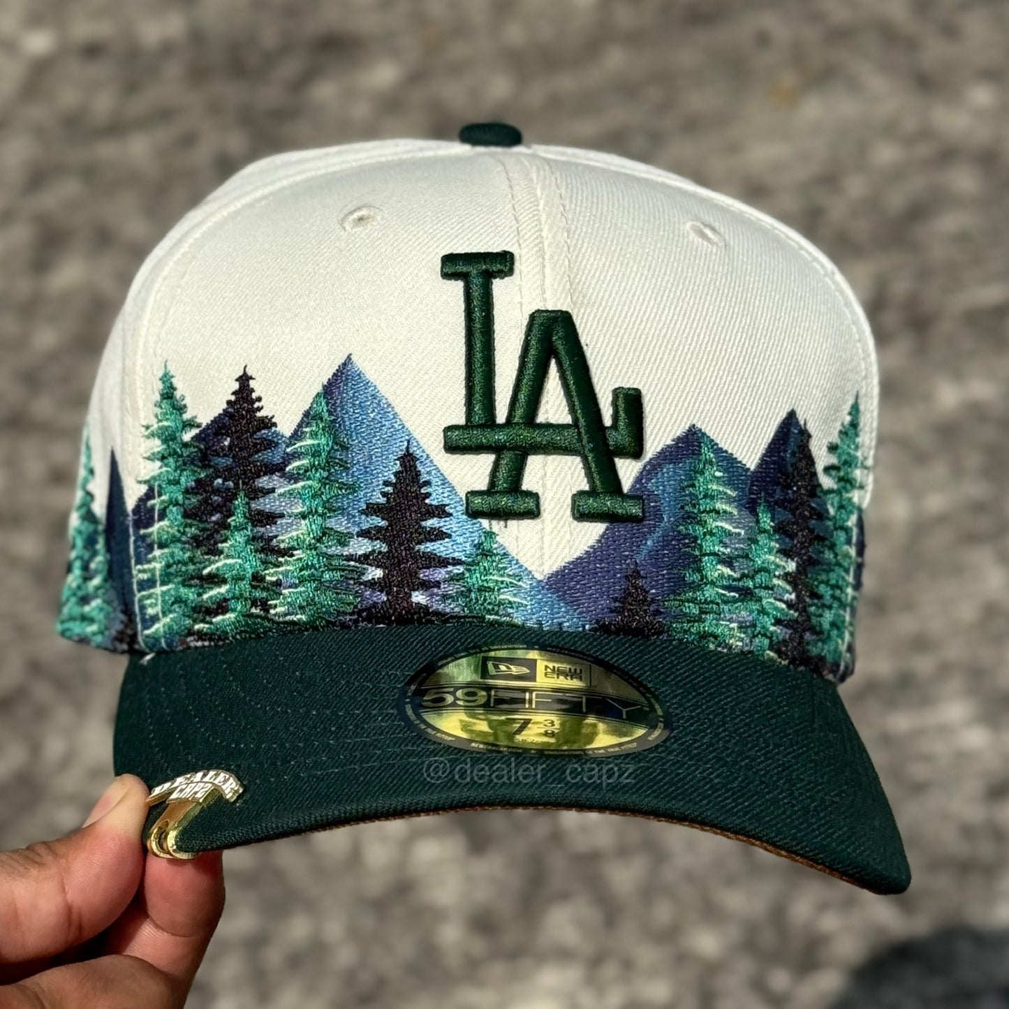 7 3/8 • LOS ANGELES DODGERS OUTDOOR
