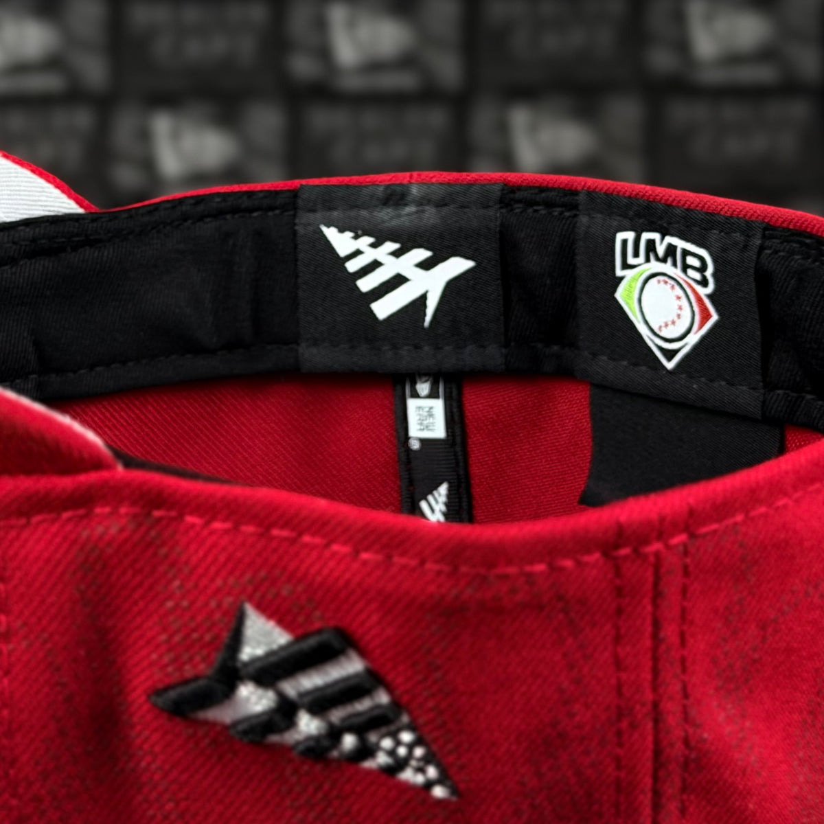 PAPER PLANES x DIABLOS ROJOS