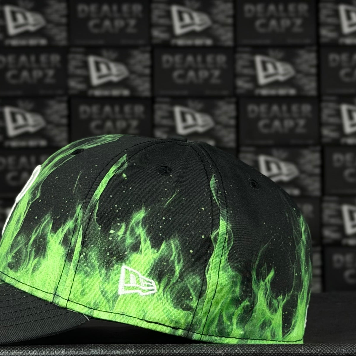 PHILADELPHIA PHILLIES “GREEN FLAME”