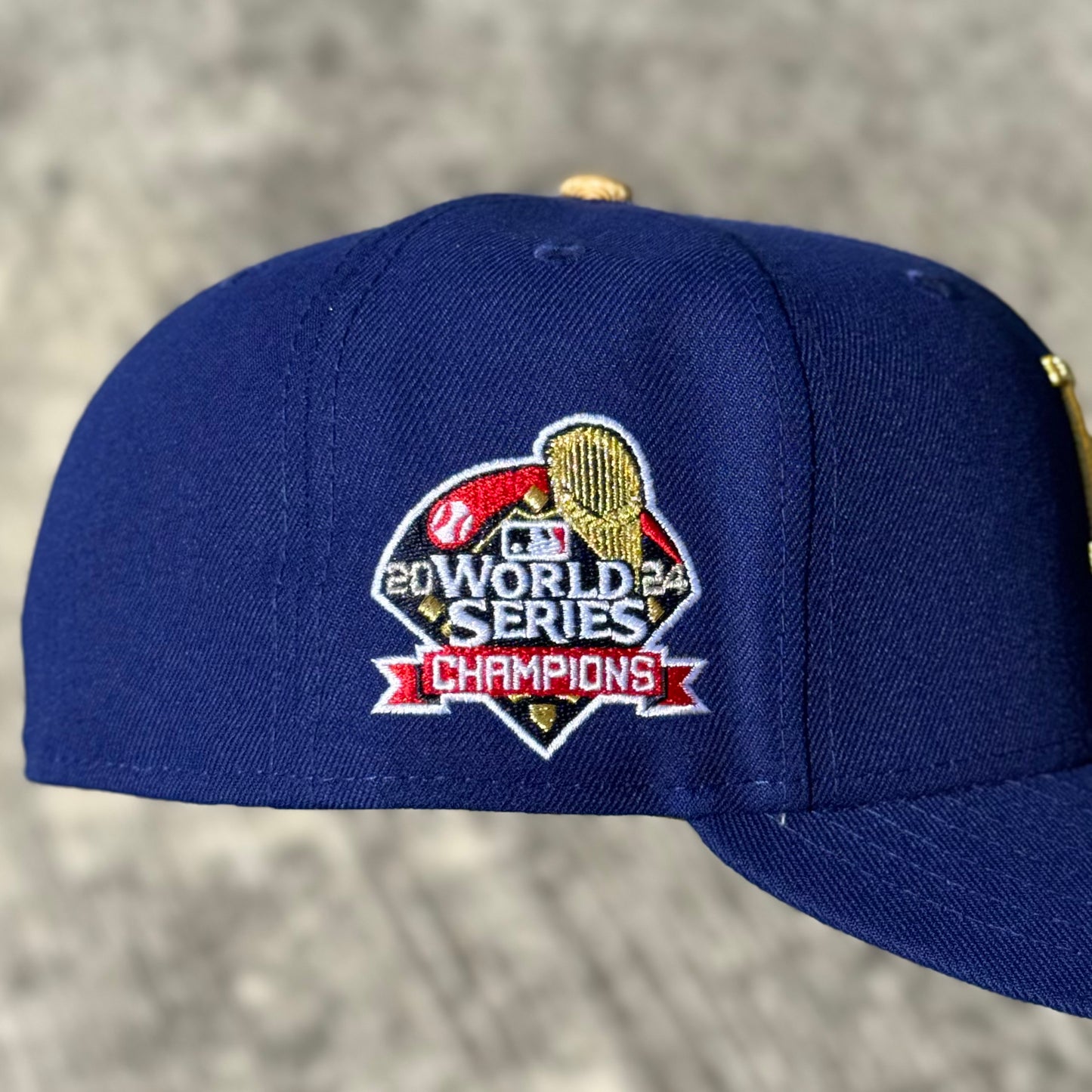 7 1/8 • 7 1/4 • 7 3/8 LA DODGERS GOLD