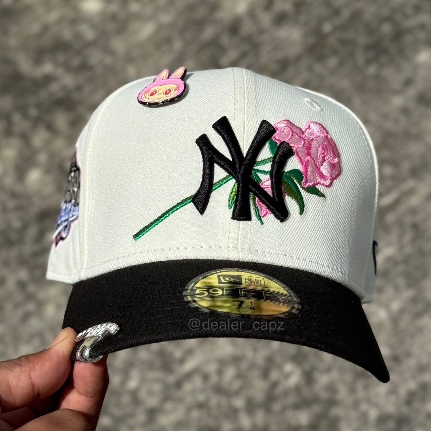 7 • 7 1/8 • 7 1/4 • 7 3/8 NEW YORK YANKEES ROSA