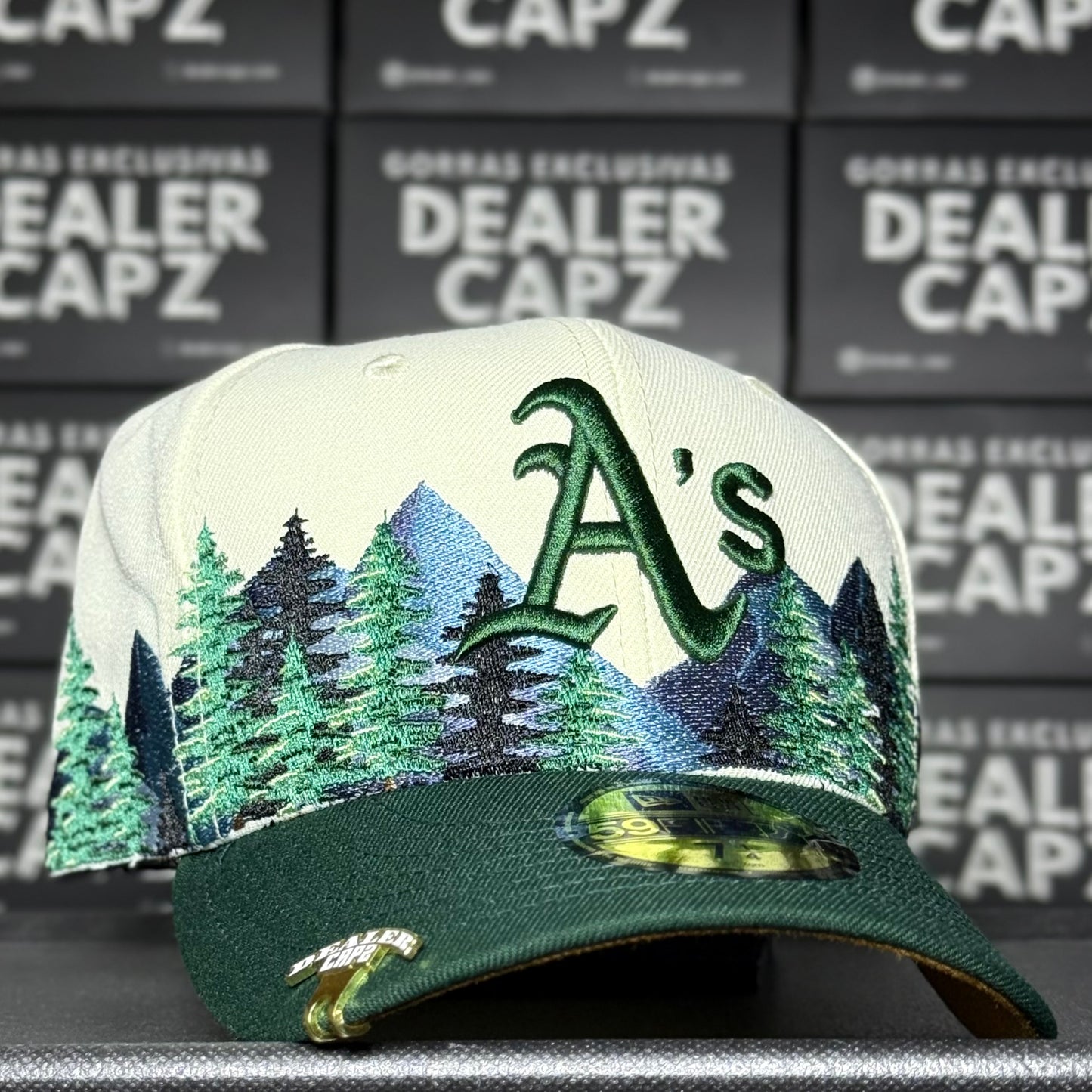 ATHLETICS OAKLAND OUTDOOR