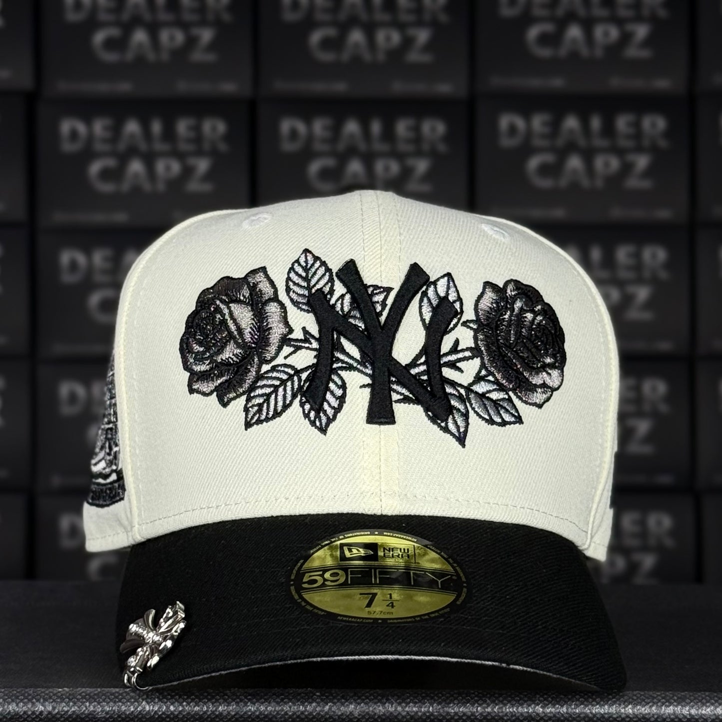 NY YANKEES “ROSAS”