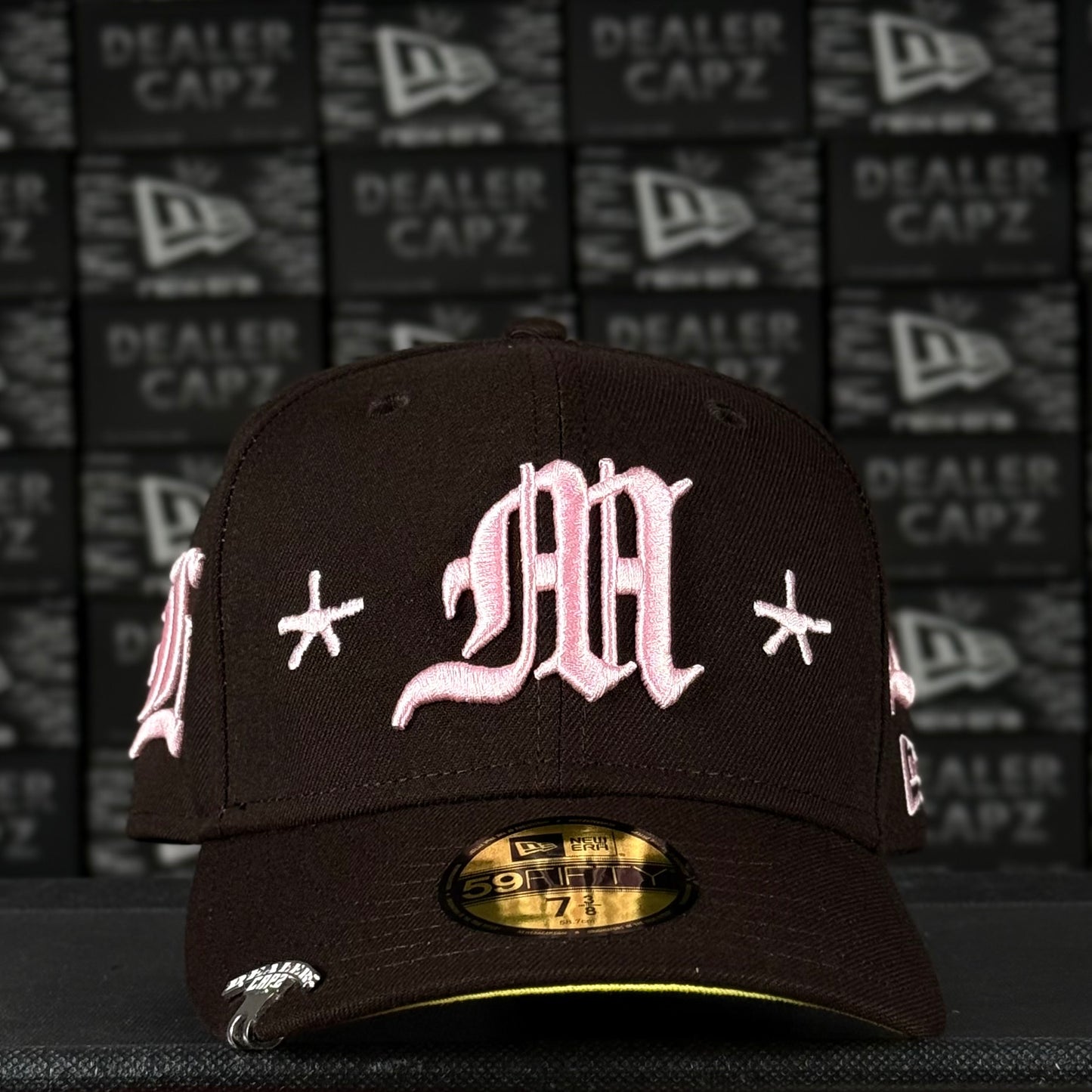 NEW ERA x MORA “LO MISMO DE SIEMPRE”