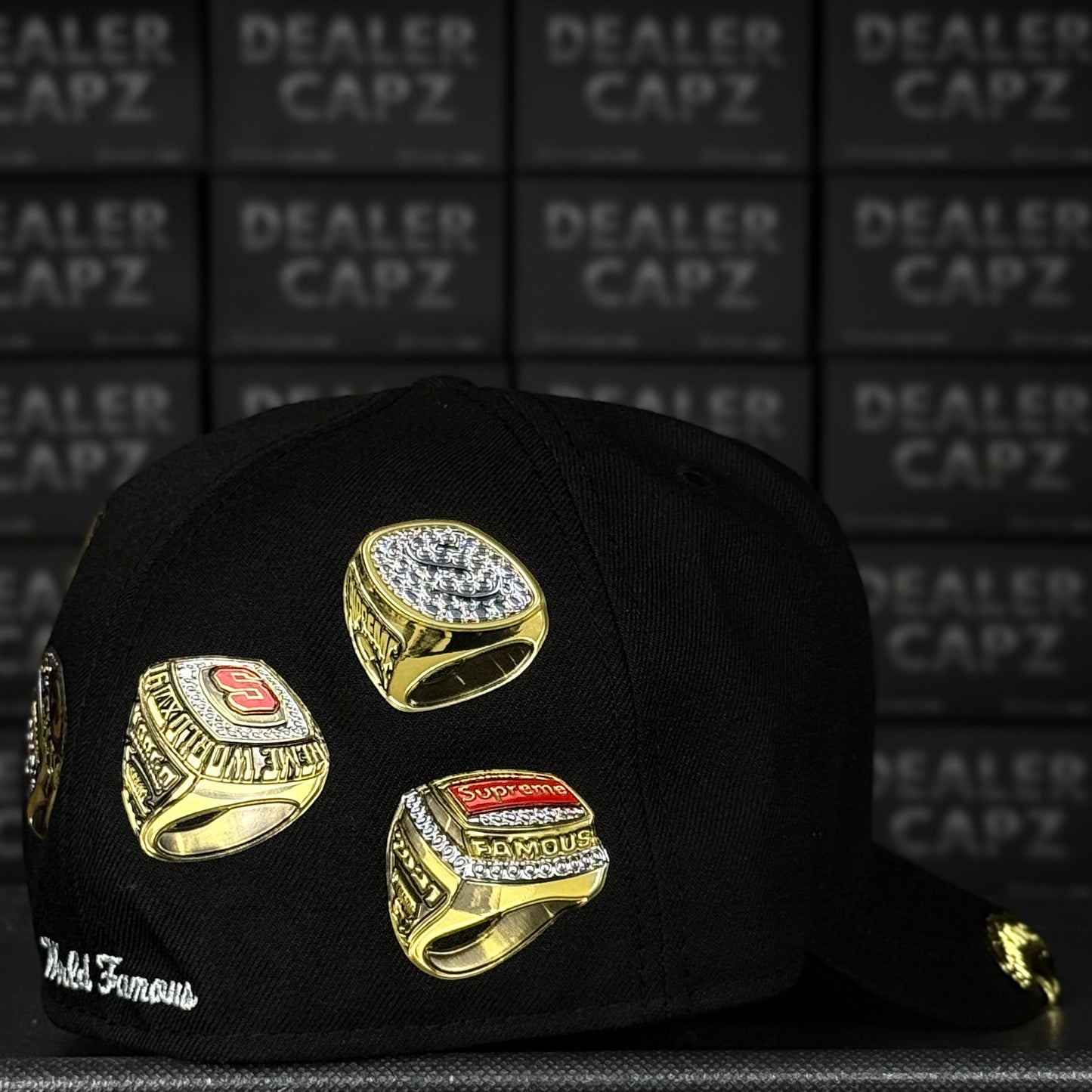 SUPREME BOX LOGO “RINGS”