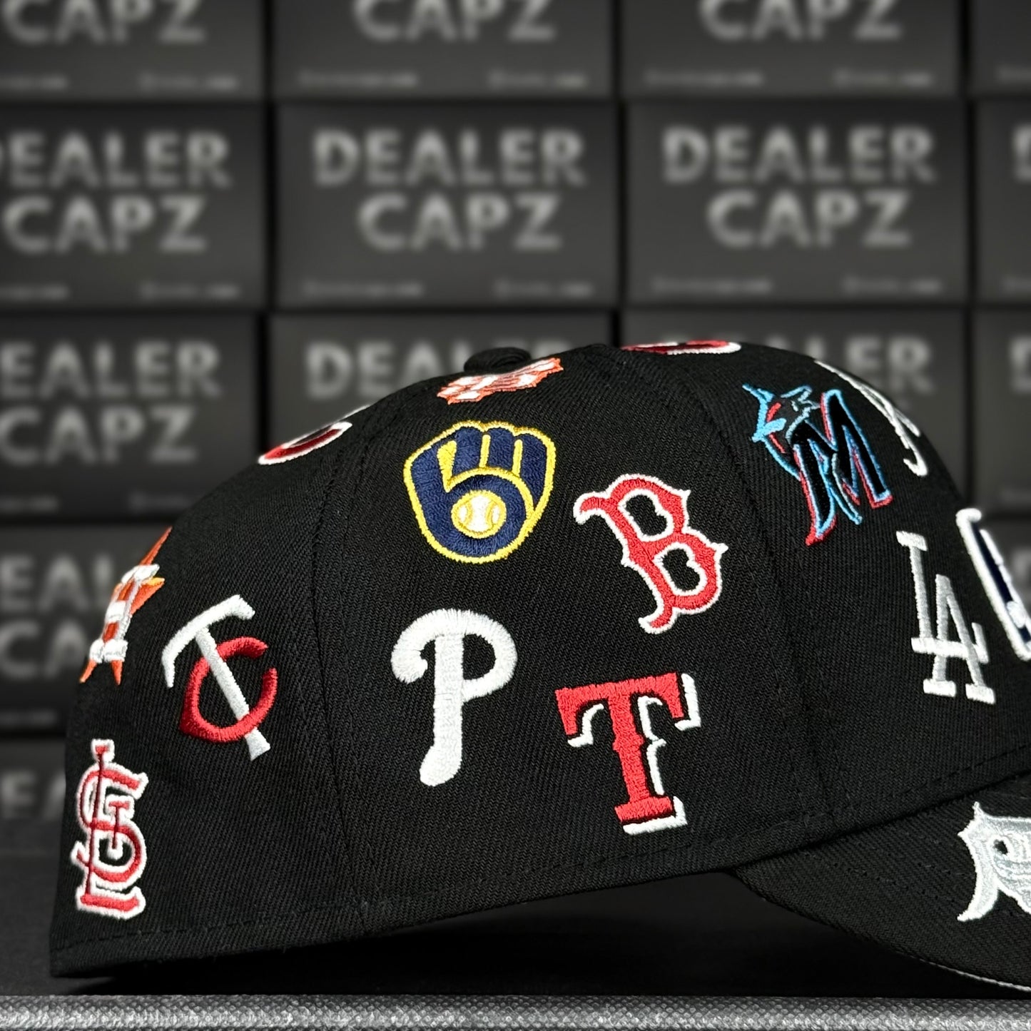 MLB ALL OVER “LOGOS”