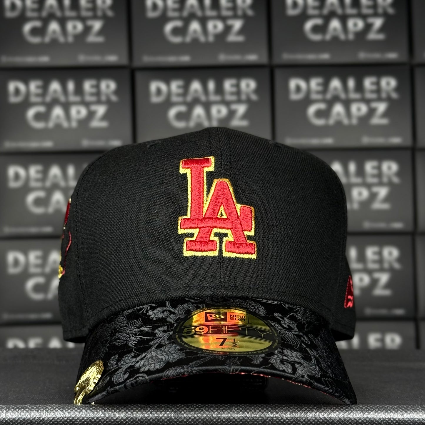 LOS ÁNGELES DODGERS “DRAGON DANCE”