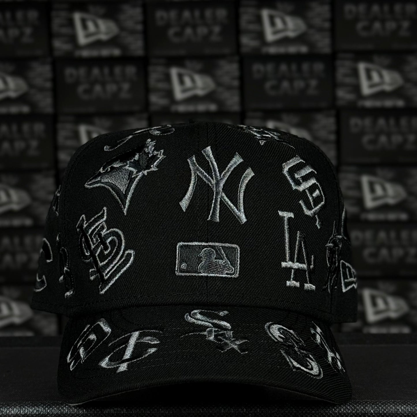 MLB ALL OVER “FULL BLACK”