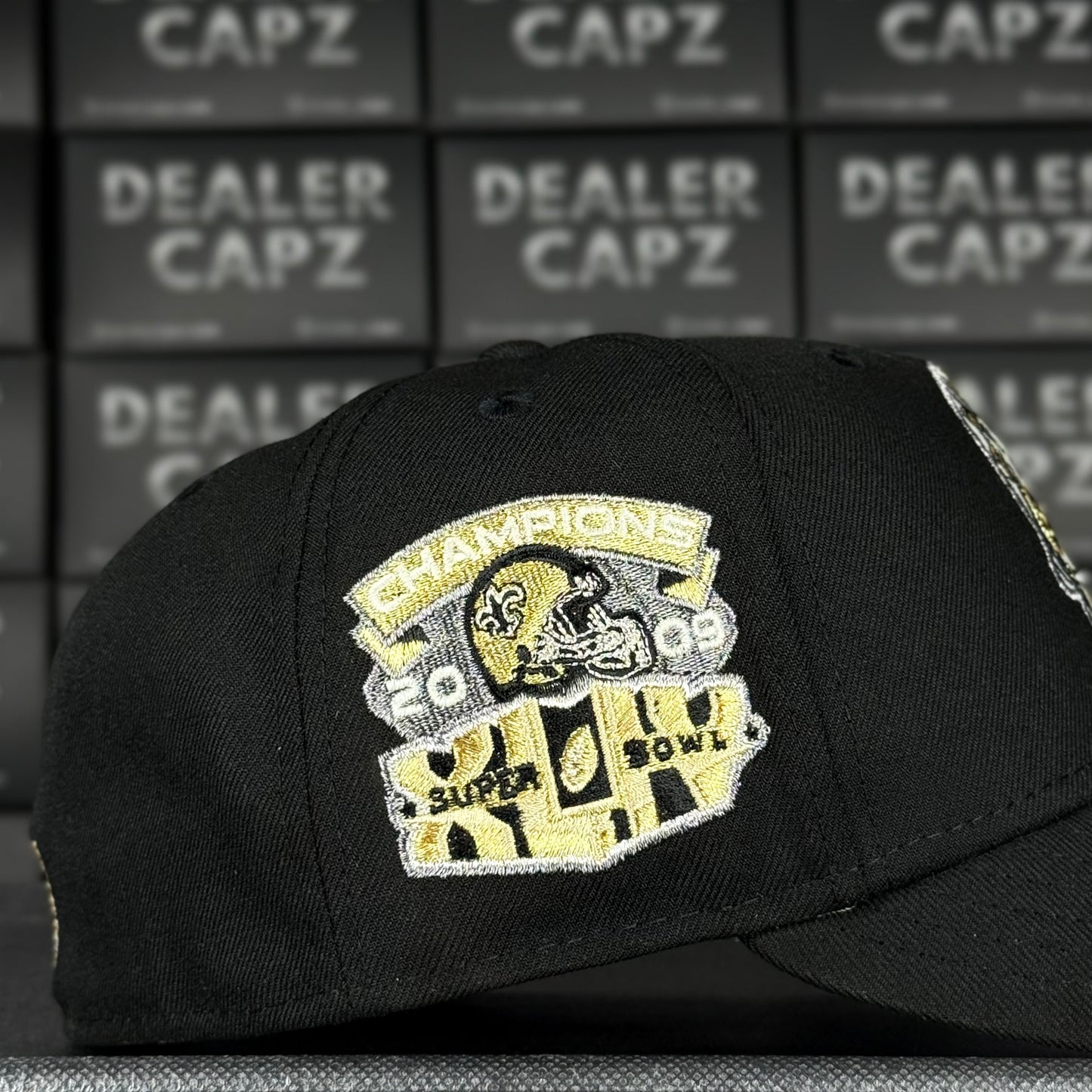 NEW ORLEANS SAINTS (glow)