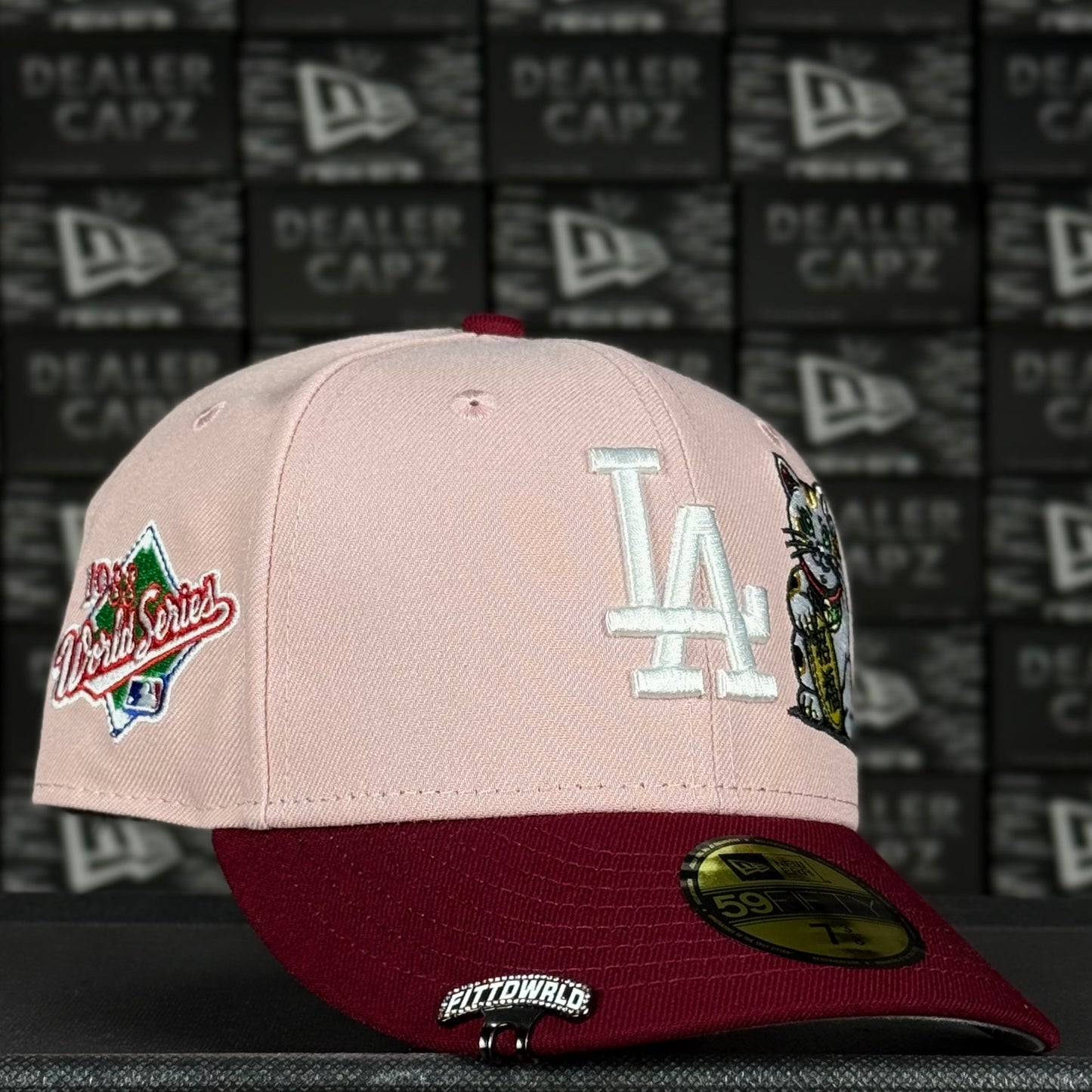 LA DODGERS “CAT MANEKI-NEKO”
