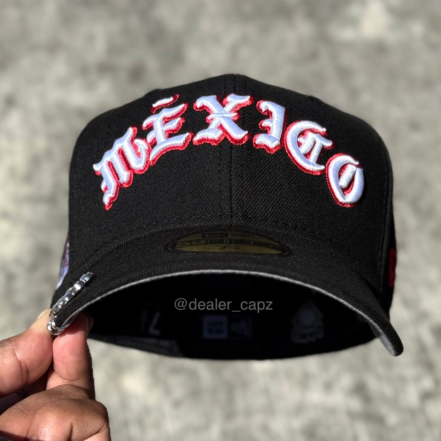 7 • 7 1/8 • 7 1/4 BORN X RAISED x DIABLOS ROJOS