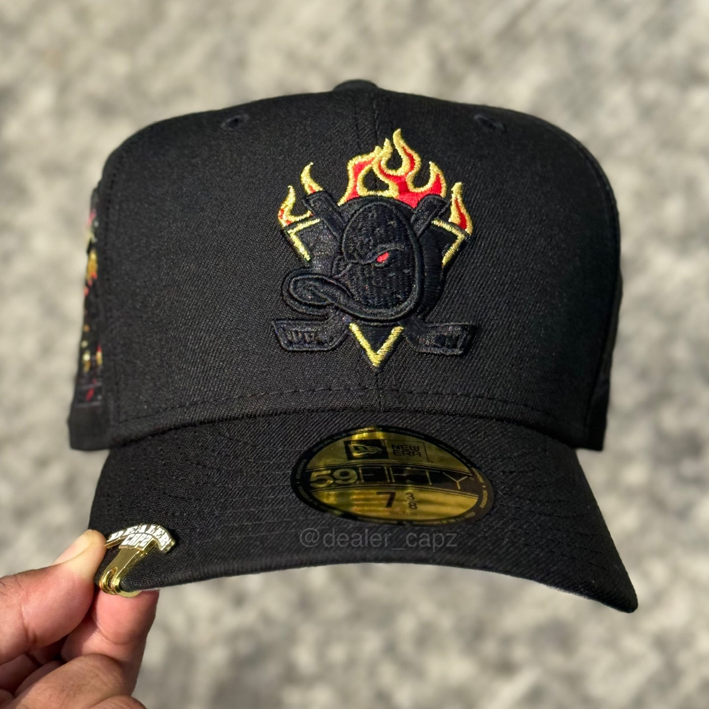 7 1/8 • 7 3/8 • ANAHEIM DUCKS FLAME